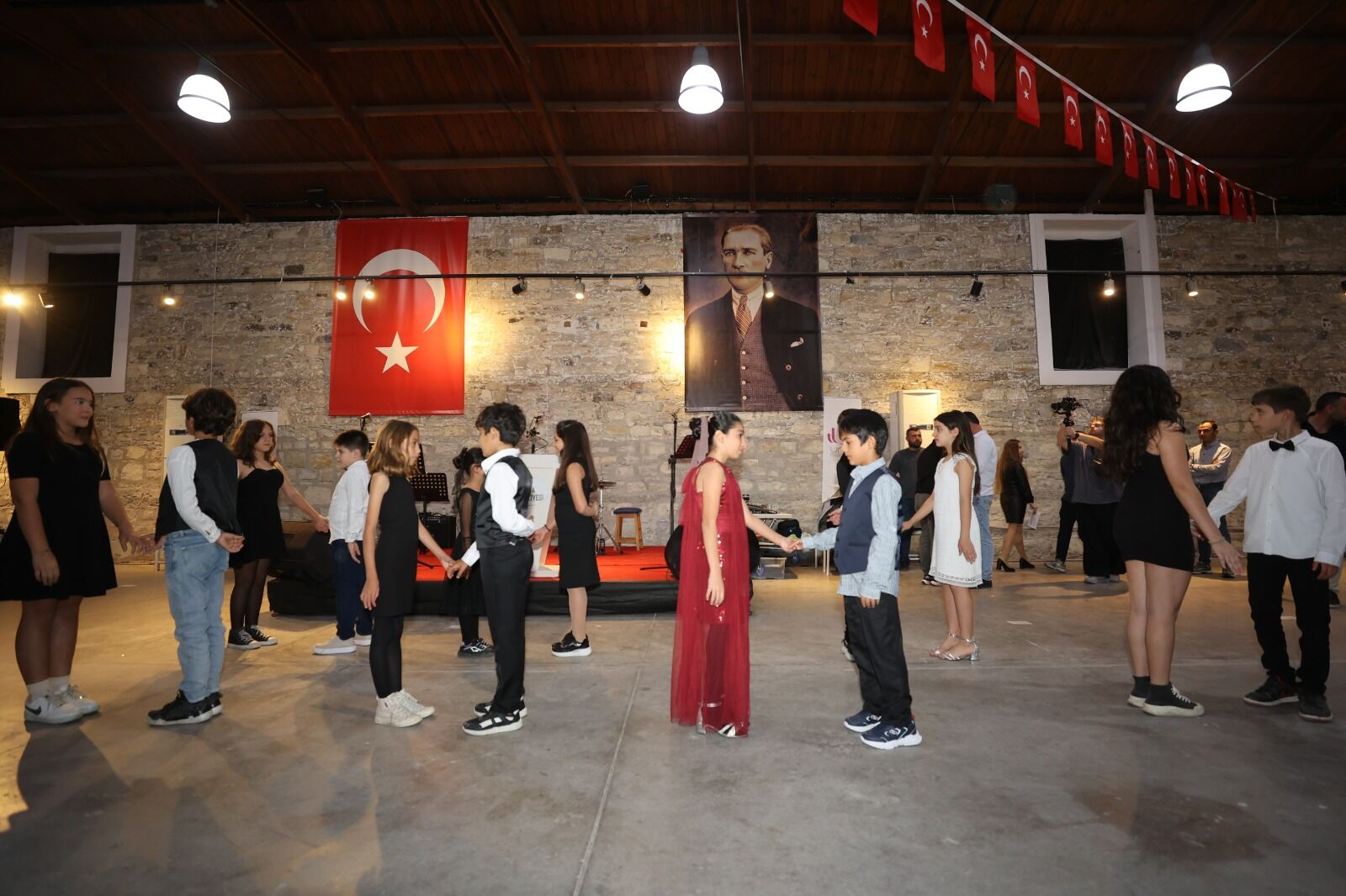 101. Yılda Cumhuriyet Coşkusu Urla'da Kutlandı (6)