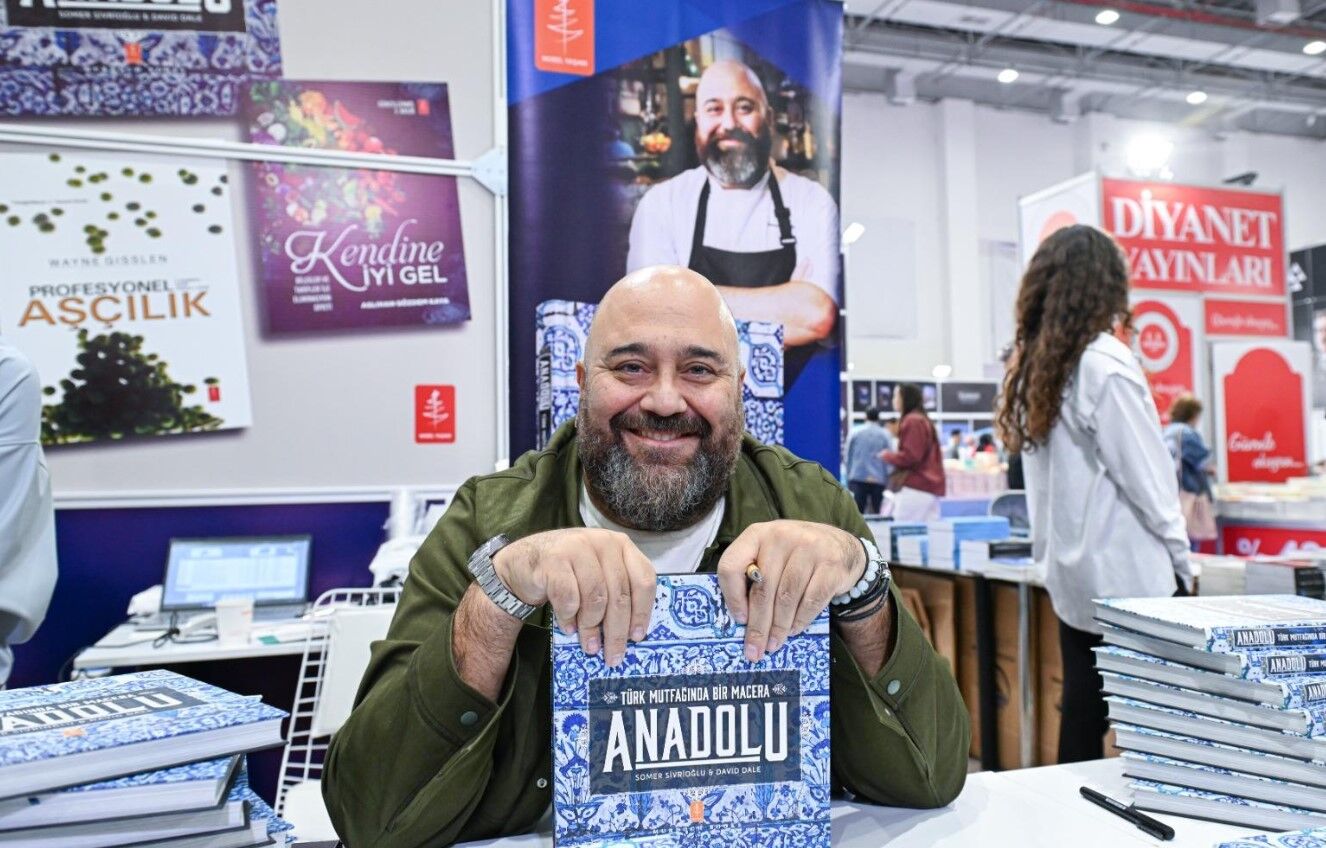 200’Ü Aşkın Yayınevi Ile İzki̇tap’ta Kültür Ziyafeti Başladı!00