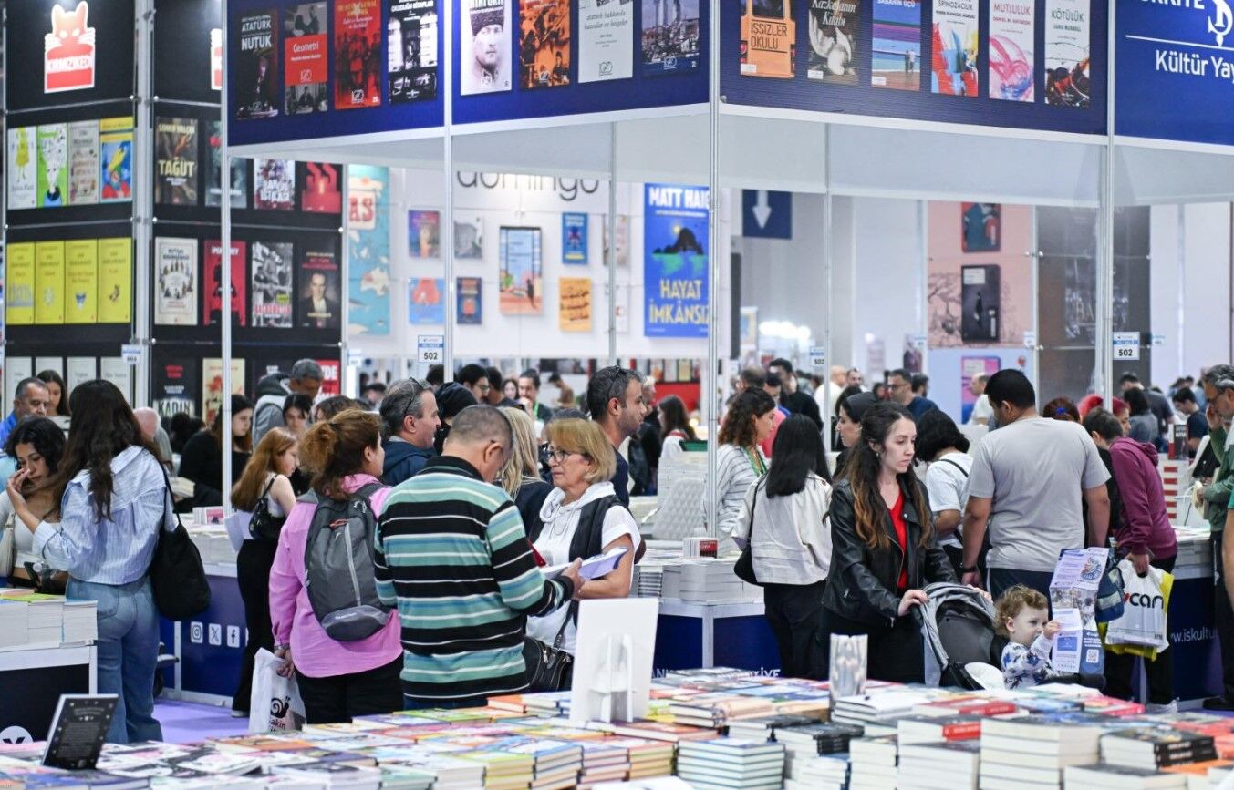 200’Ü Aşkın Yayınevi Ile İzki̇tap’ta Kültür Ziyafeti Başladı!1