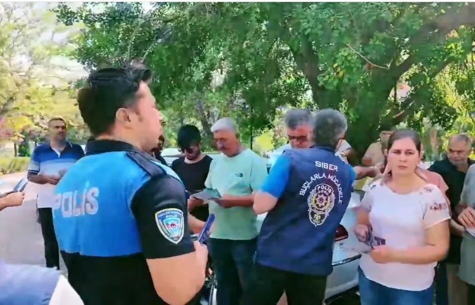 Adana Emniyet Müdürlüğü'nden Öğrencilere Terör Ve Internet Uyarısı (2)