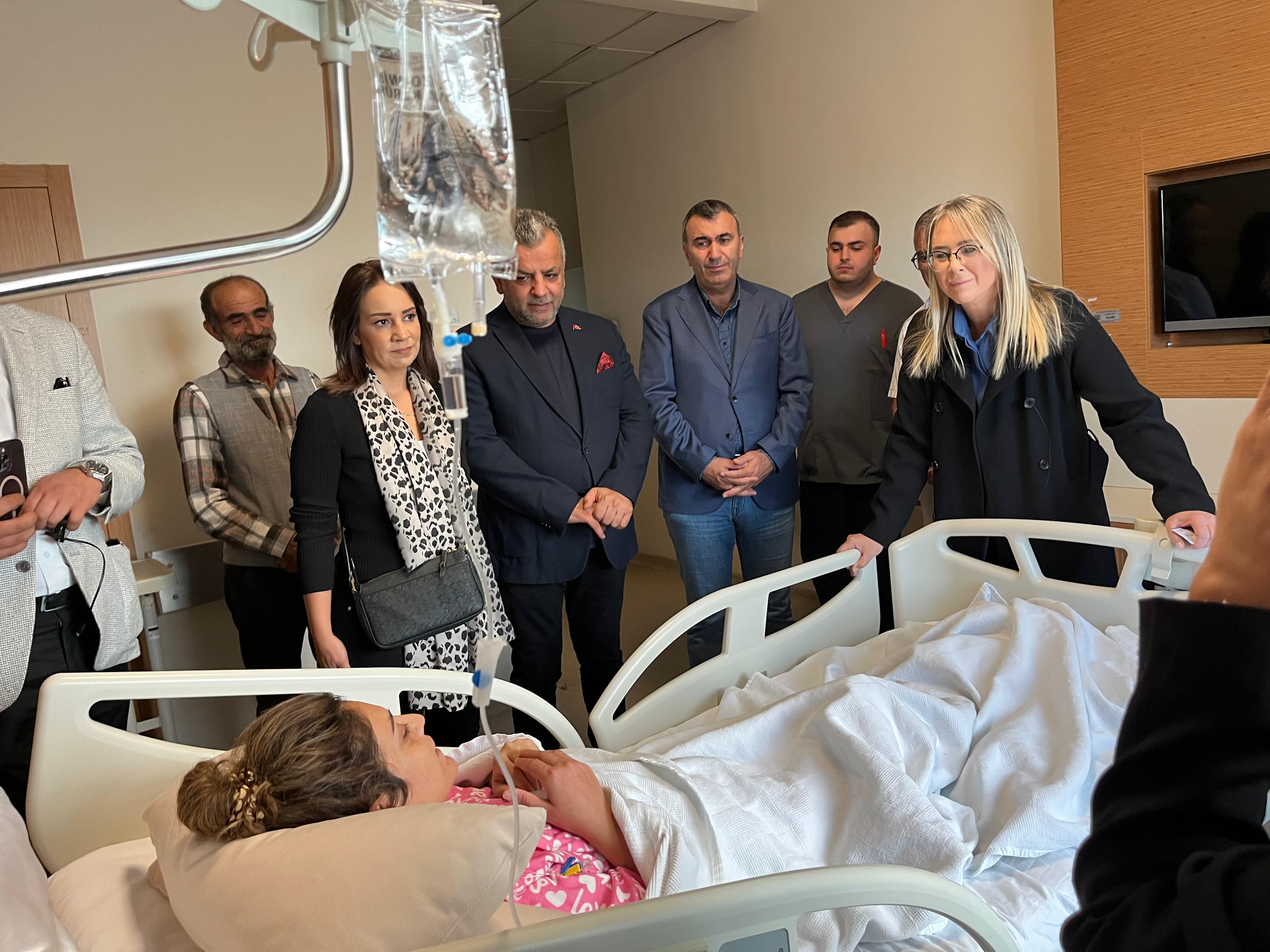 Ak Partili Çankırı Özge Polat'ı Ziyaret Etti1