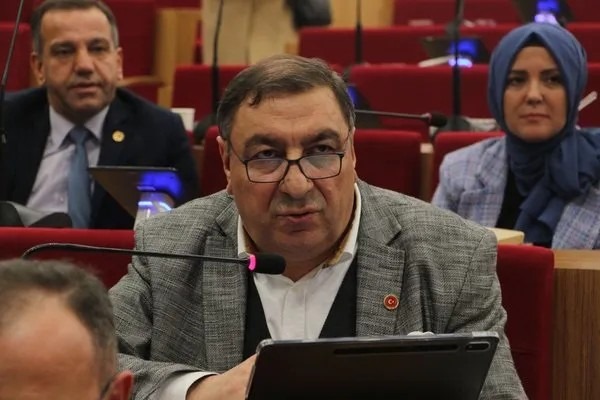 AK Partili Hüsnü Boztepe: Karavan işgali önergemiz bir yıldır askıda - Haber Ekspres- İzmir Haberleri- Son Dakika Haberleri