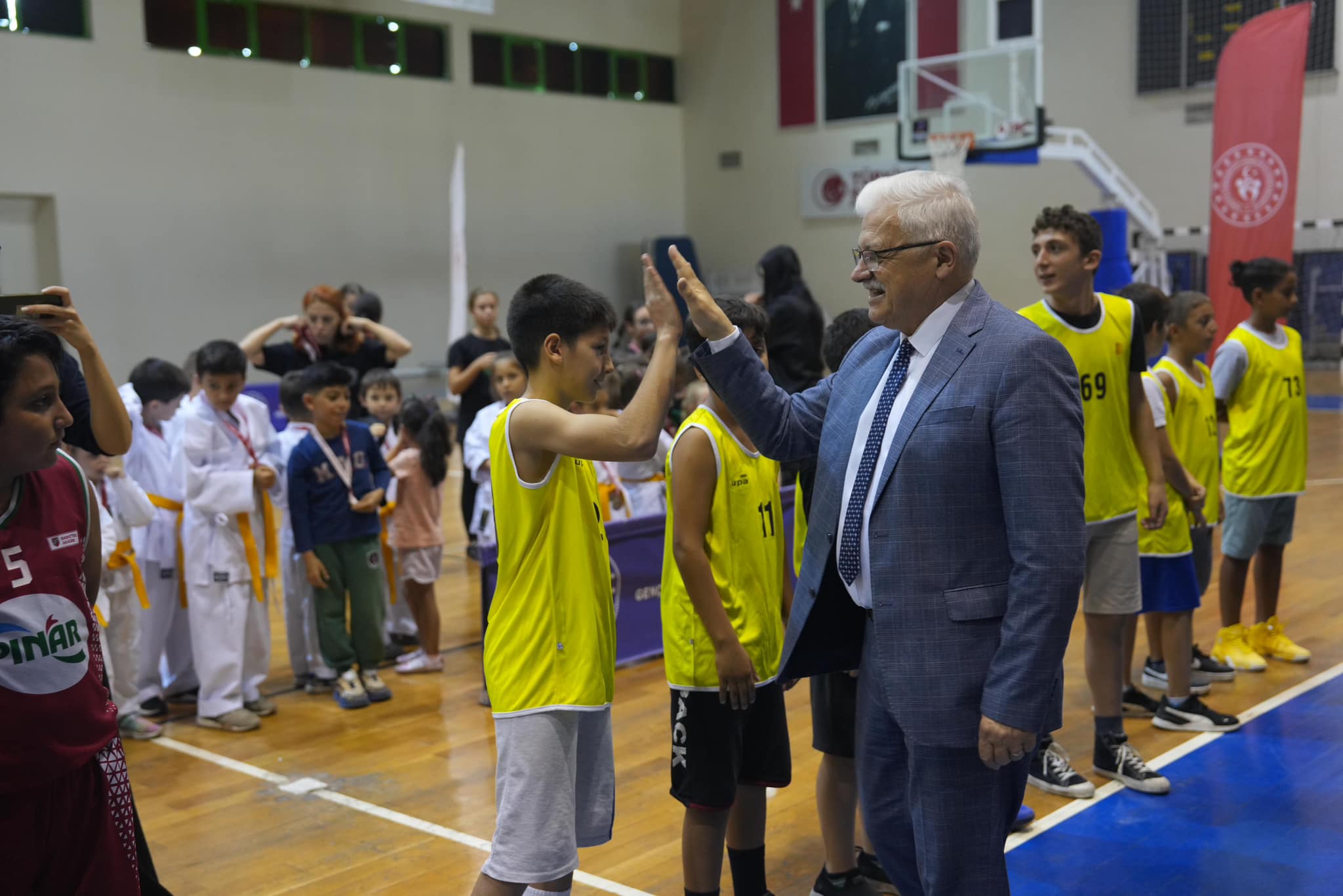 Amatör Spor Haftası Burhaniye'de Coşkuyla Kutlandı (5)