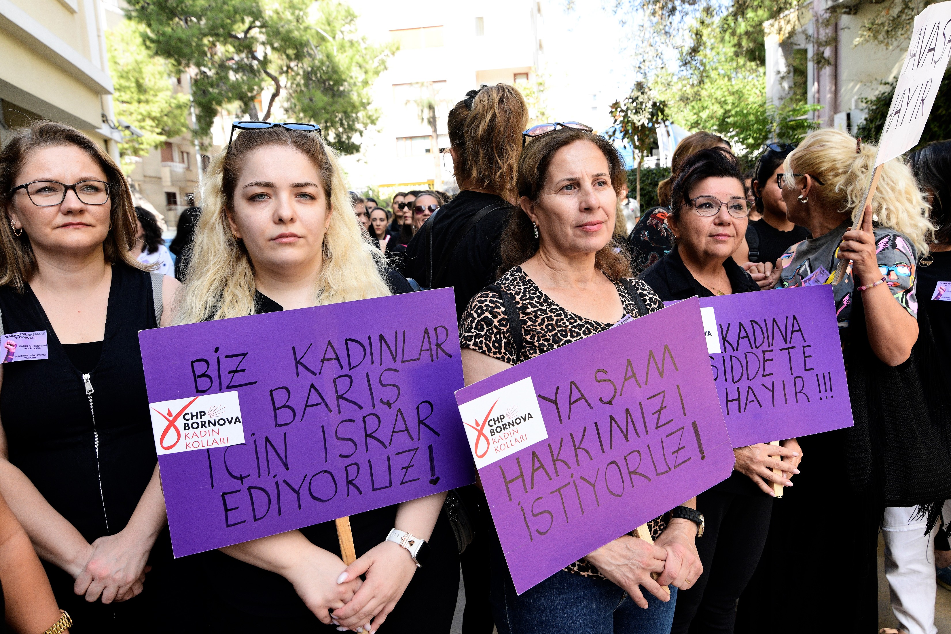 Ankara Garı Katliamı’nın 9. Yılı Bornova Belediyesi’nden Kadınlar Için Yürüyüş (2)