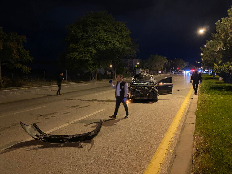 Ankara'da Trafik Kazası İki Kardeşten Biri Can Verdi 1