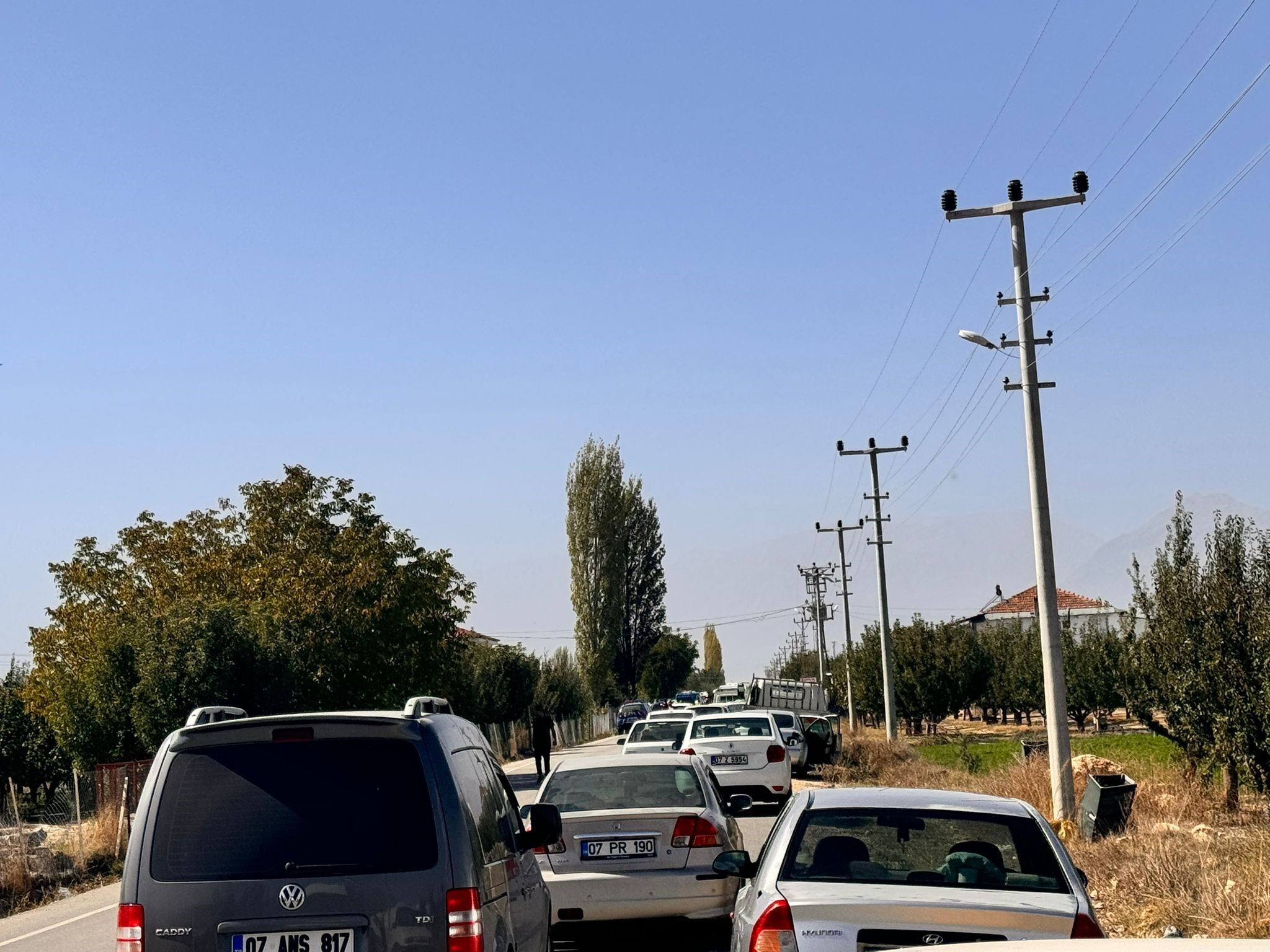 Antalya'da Feci Kaza Motosiklet Sürücüsü Ve Kamyonet Yolcusu Hayatını Kaybetti (4)