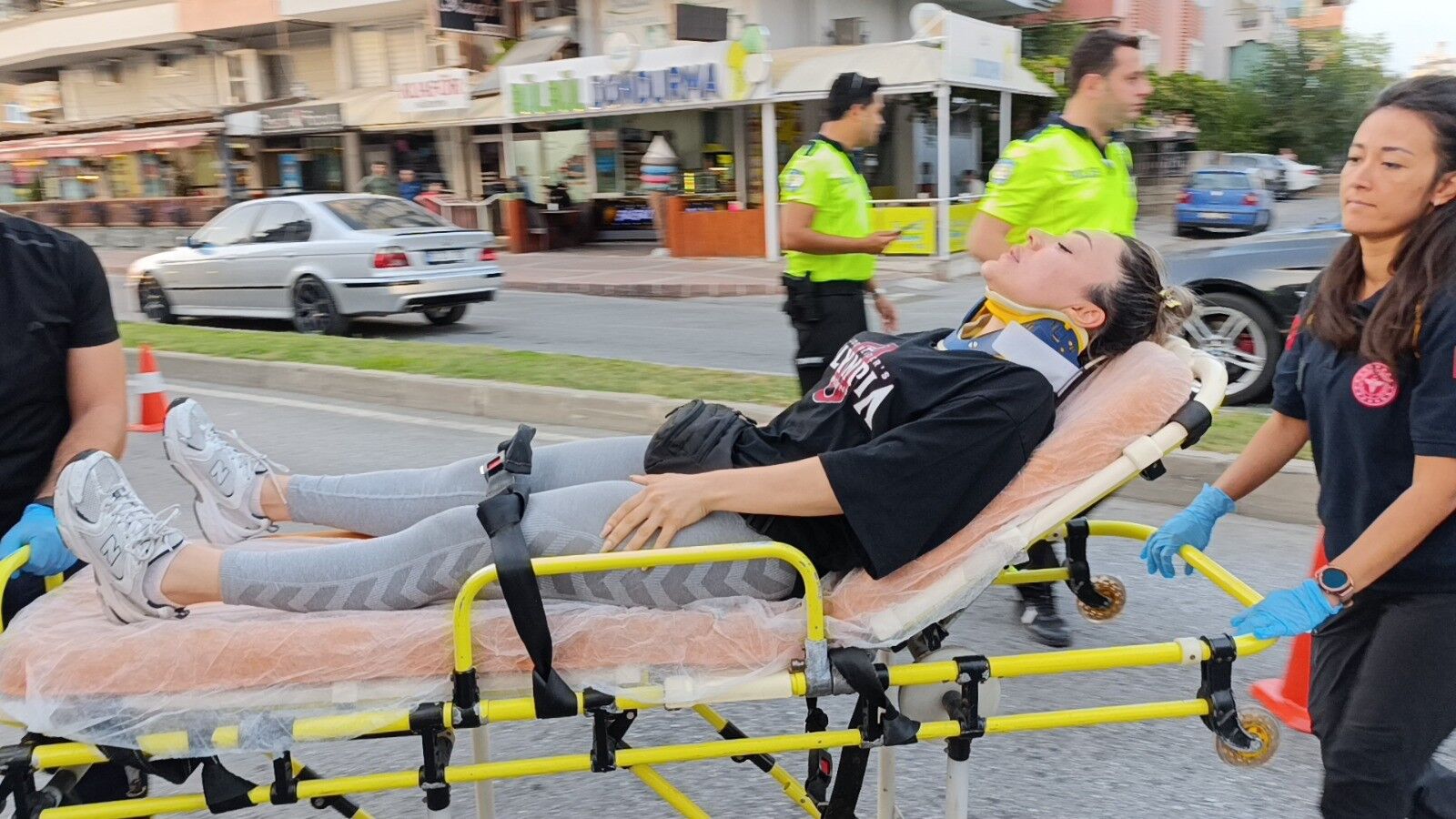 Antalya'da Motosiklet Kazası 1 Yaralı (3)