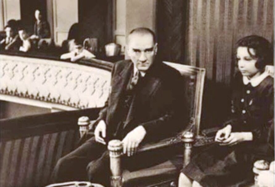 Atatürk 1-1
