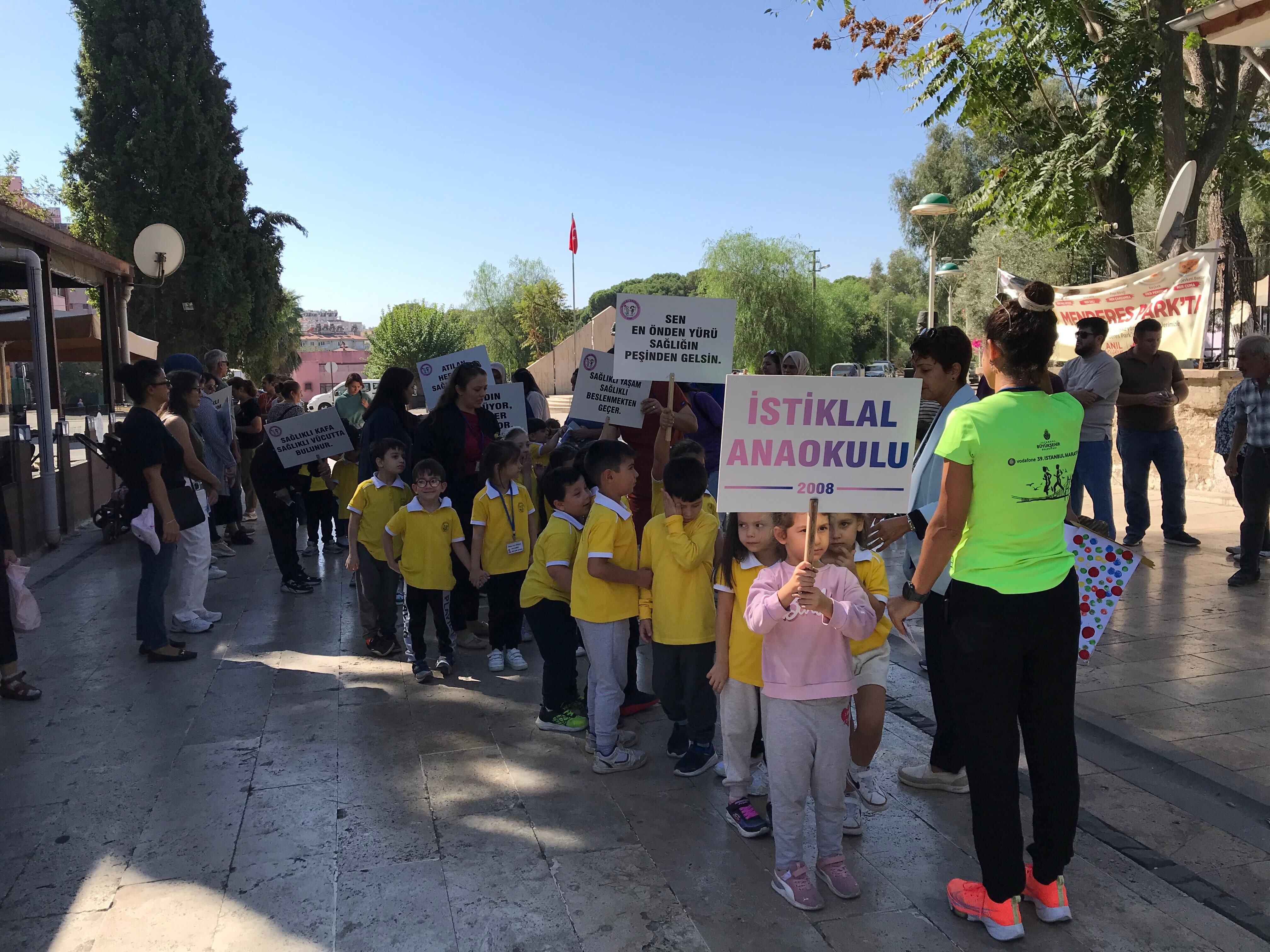 Aydın’da İstiklal Anaokulu’ndan 'Sağlıklı Adımlar Mutlu Yarınlar' Yürüyüşü (4)
