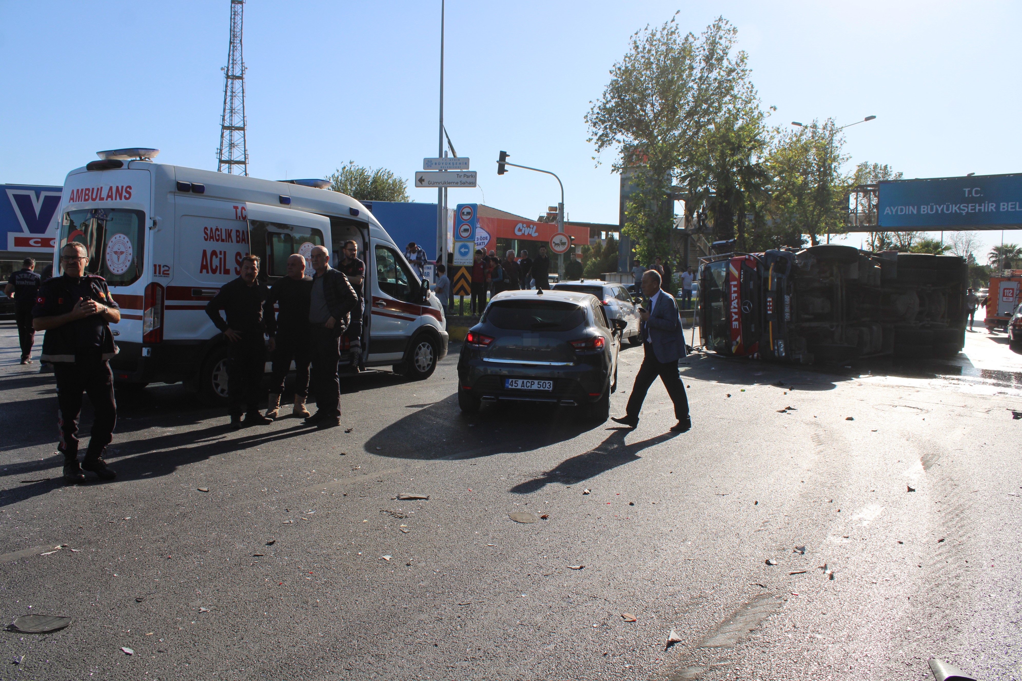 Aydın'da Itfaiye Aracı Ile Otomobil Çarpıştı (6)