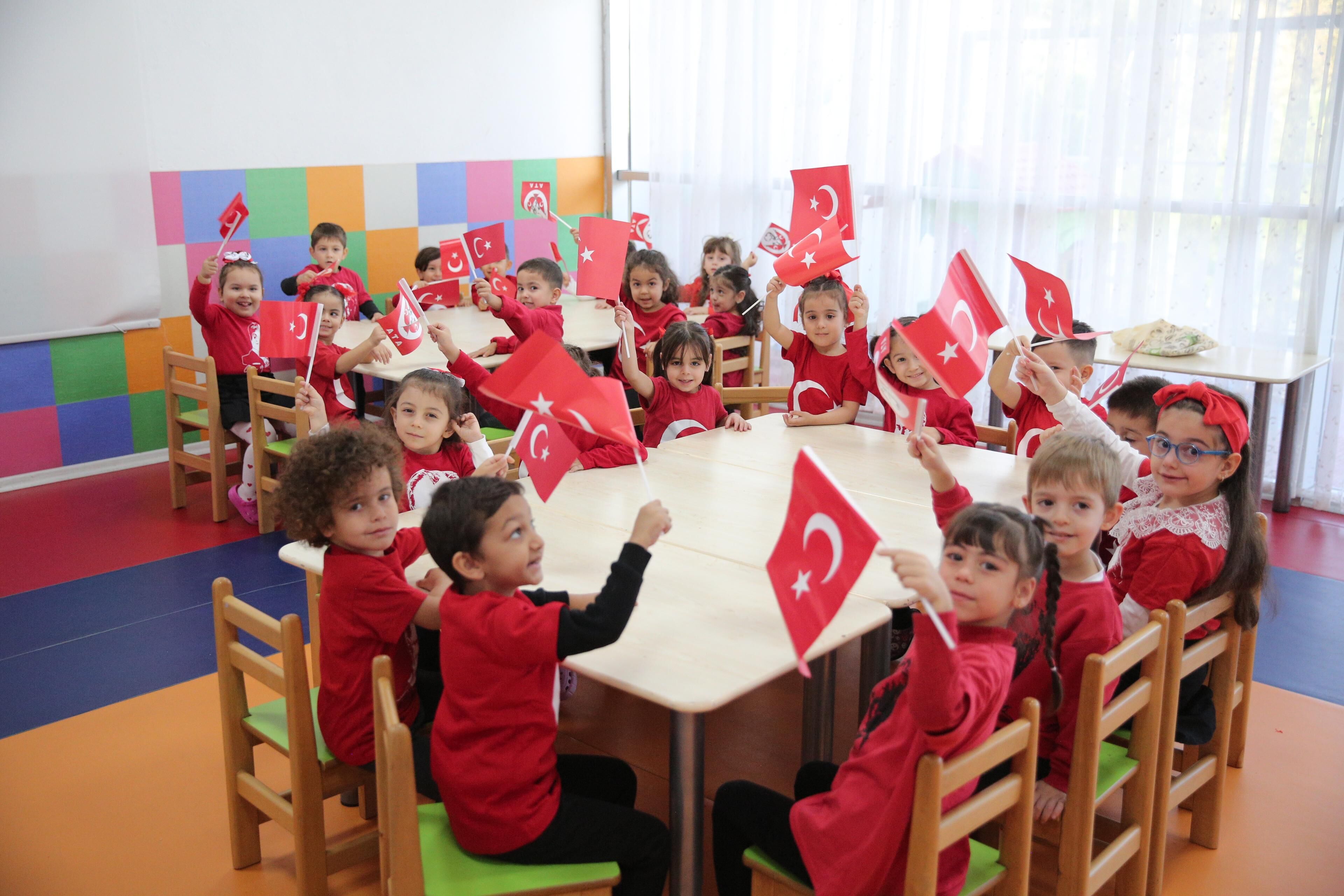 Başkan Mutlu Miniklerin Bayram Coşkusuna Ortak Oldu (5)