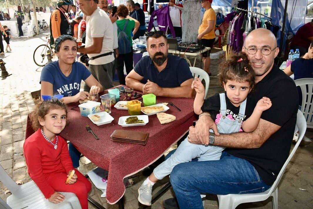 Başkan Zencirci, Selatin Organik Köy Pazarı'nı Ziyaret Etti (2)