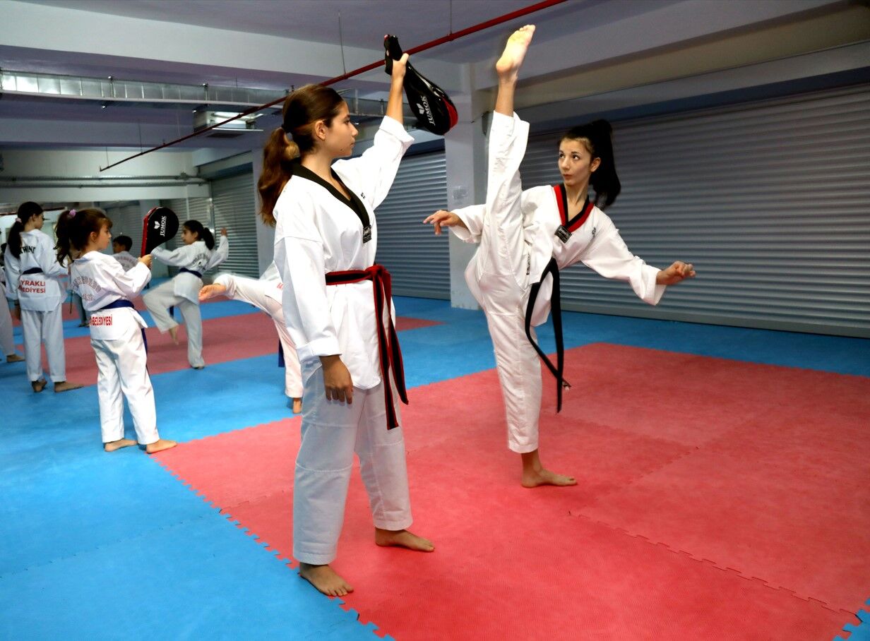 Bayraklı’da Her Yaştan Spor Tutkununa Enerjik Bir Kış00