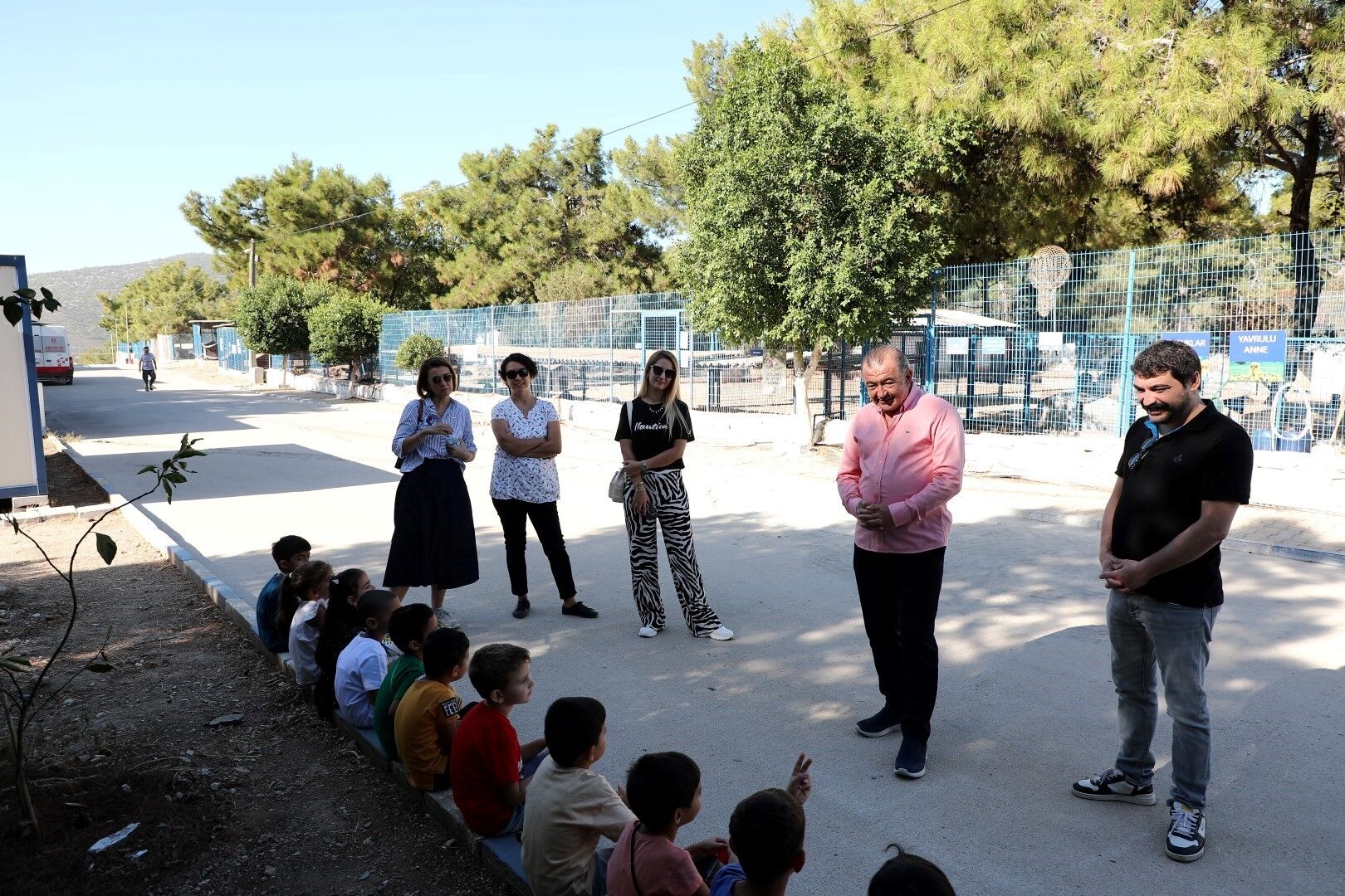 Bodrum’da Öğrencilerden Anlamlı Hayvan Koruma Günü Ziyareti (5)