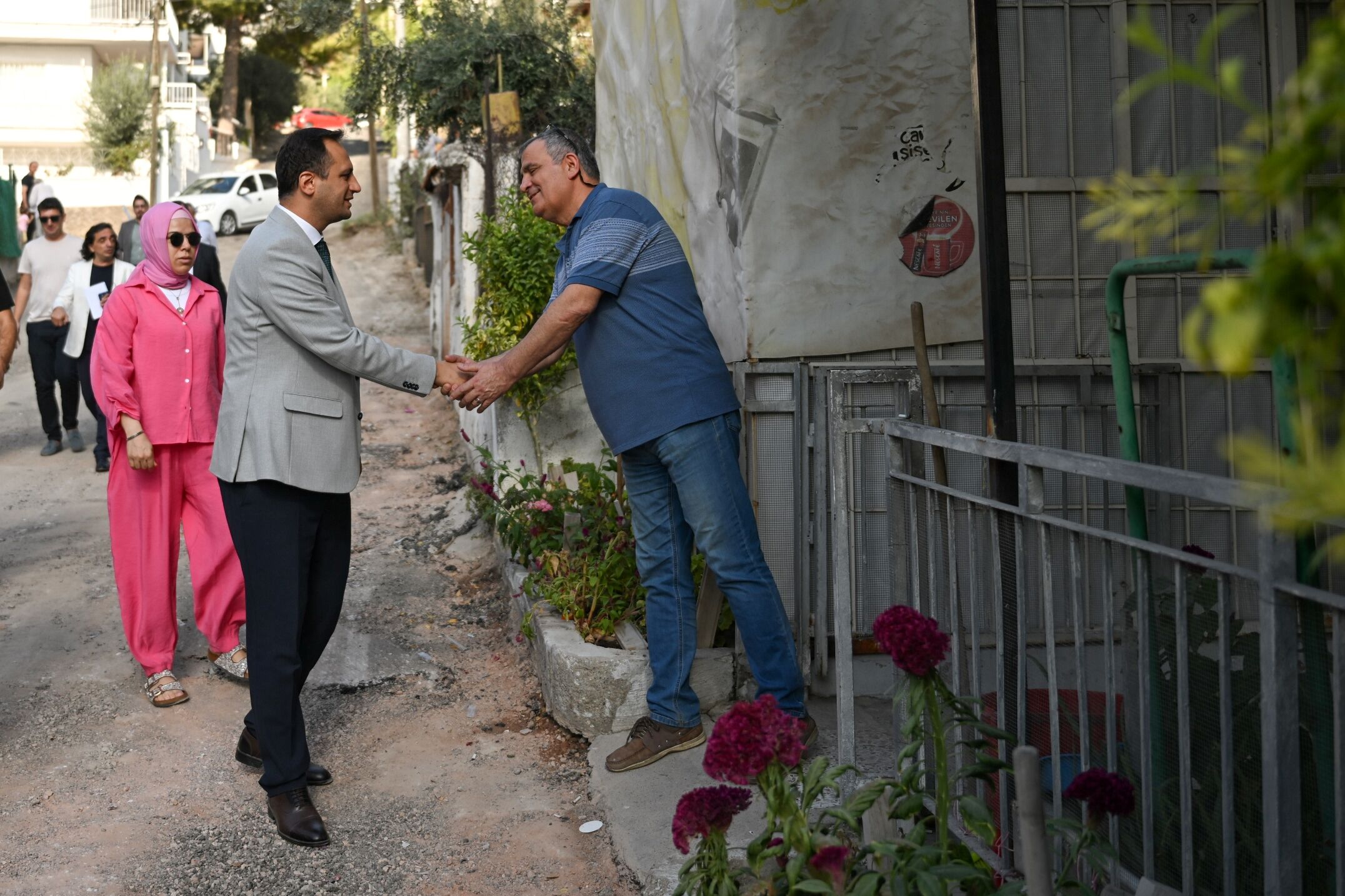 Bornova Belediyesi Asfalt Çalışmalarına Hız Verdi2