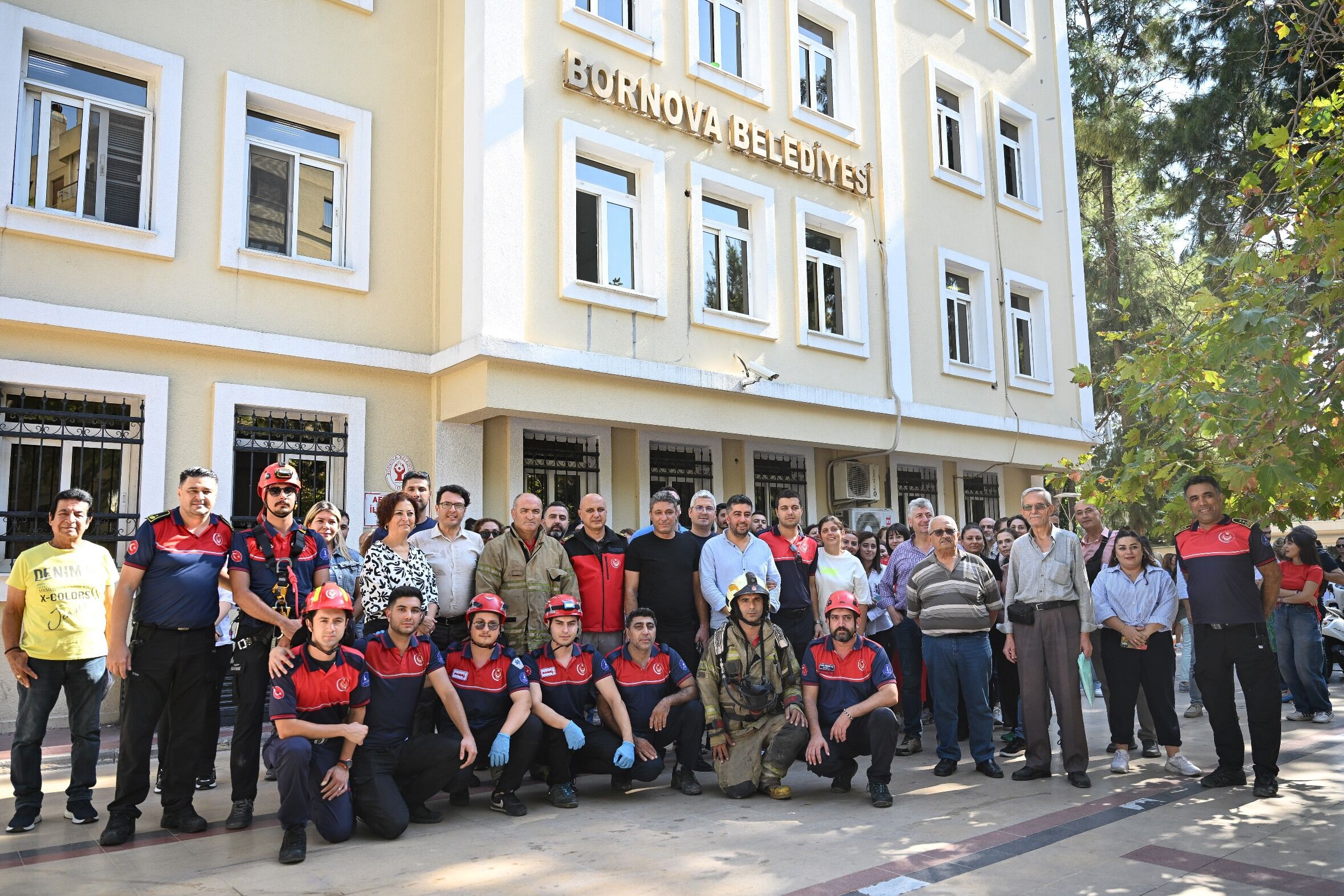Bornova Belediyesi’nde Gerçeğini Aratmayan Yangın Tatbikatı0