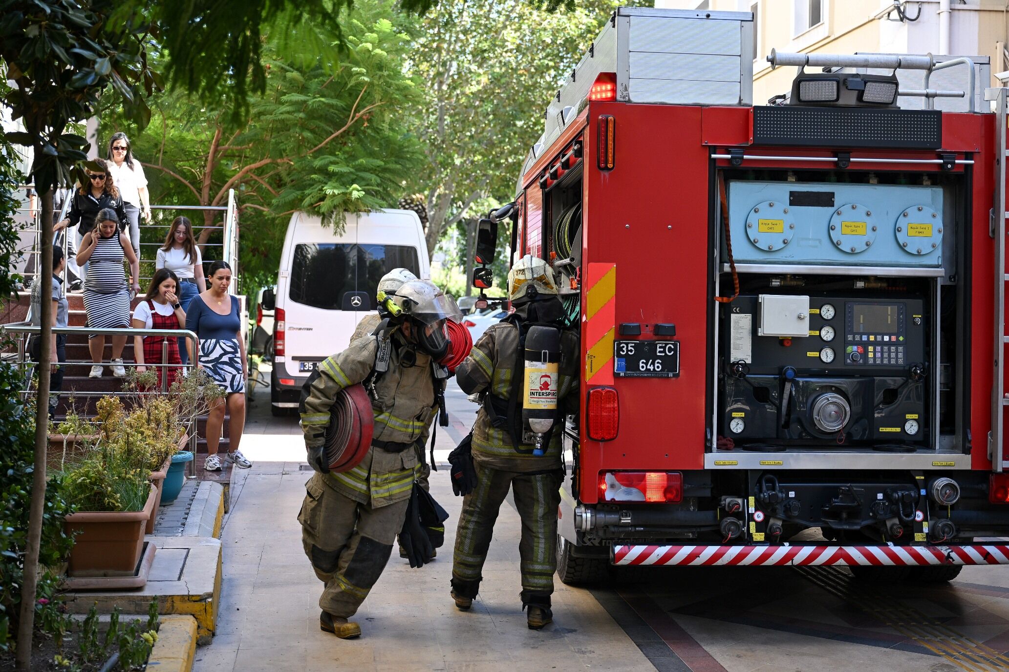Bornova Belediyesi’nde Gerçeğini Aratmayan Yangın Tatbikatı3