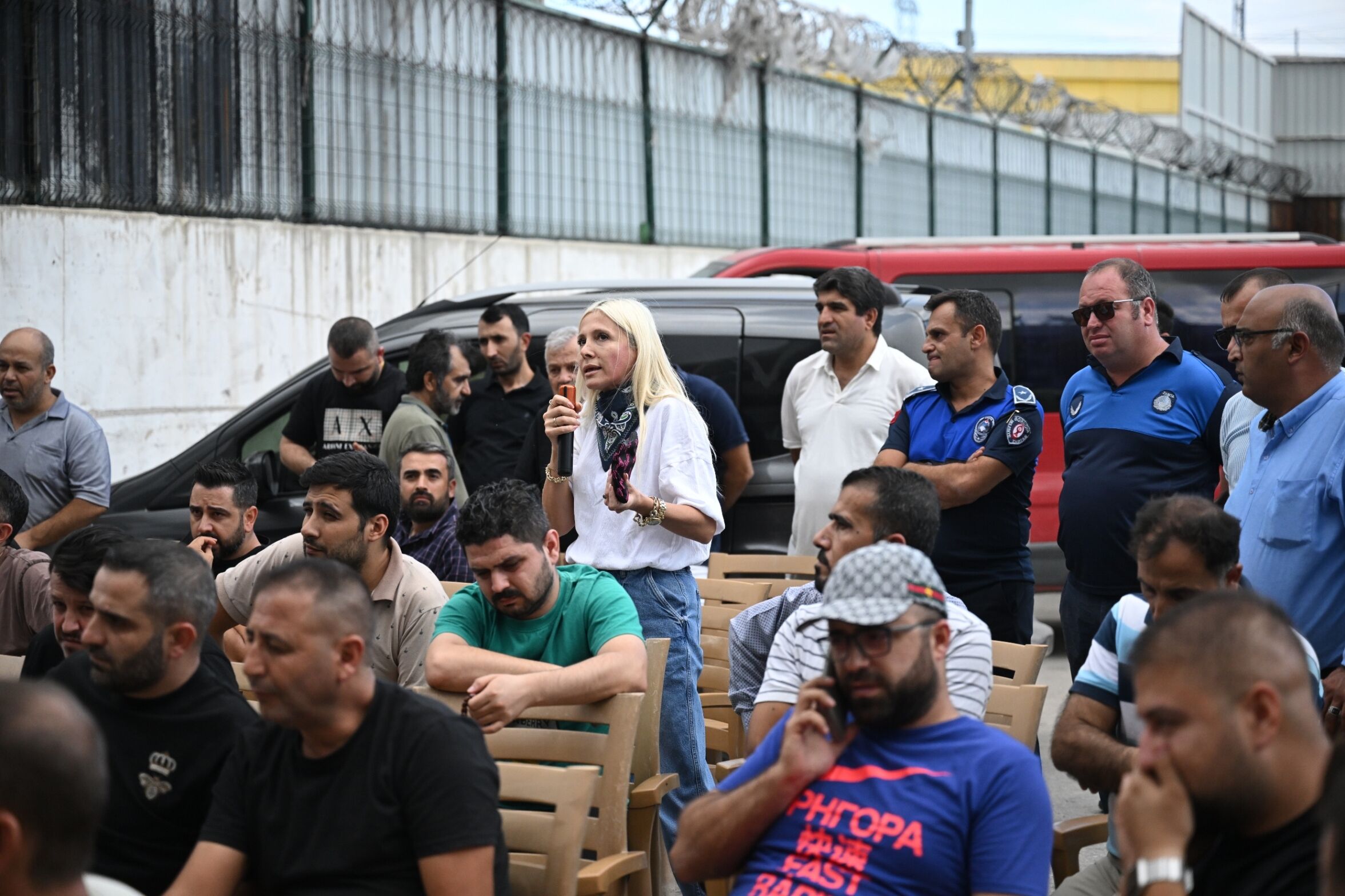 Bornova Belediyesi’nden Esnafa Destek Sorunlara Çözüm Toplantısı (6)