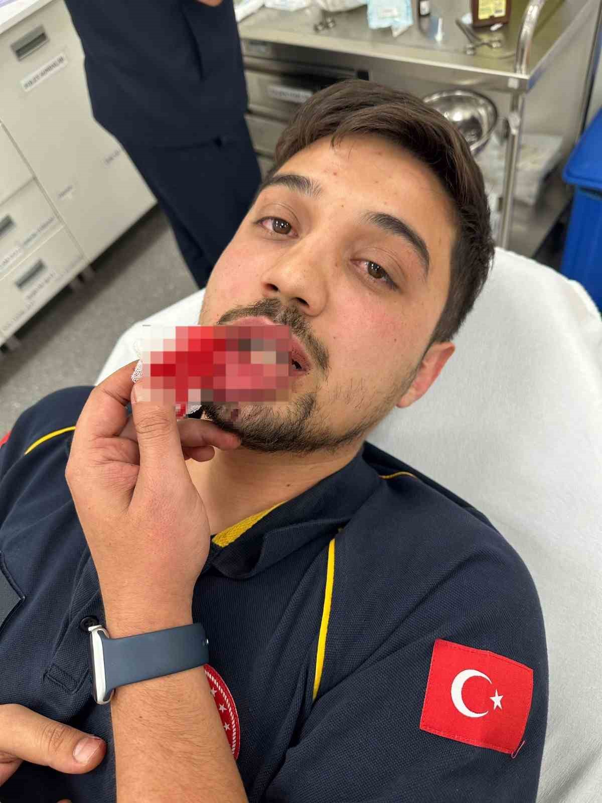 Bursa'da Ambulans Şoförüne Şiddet!