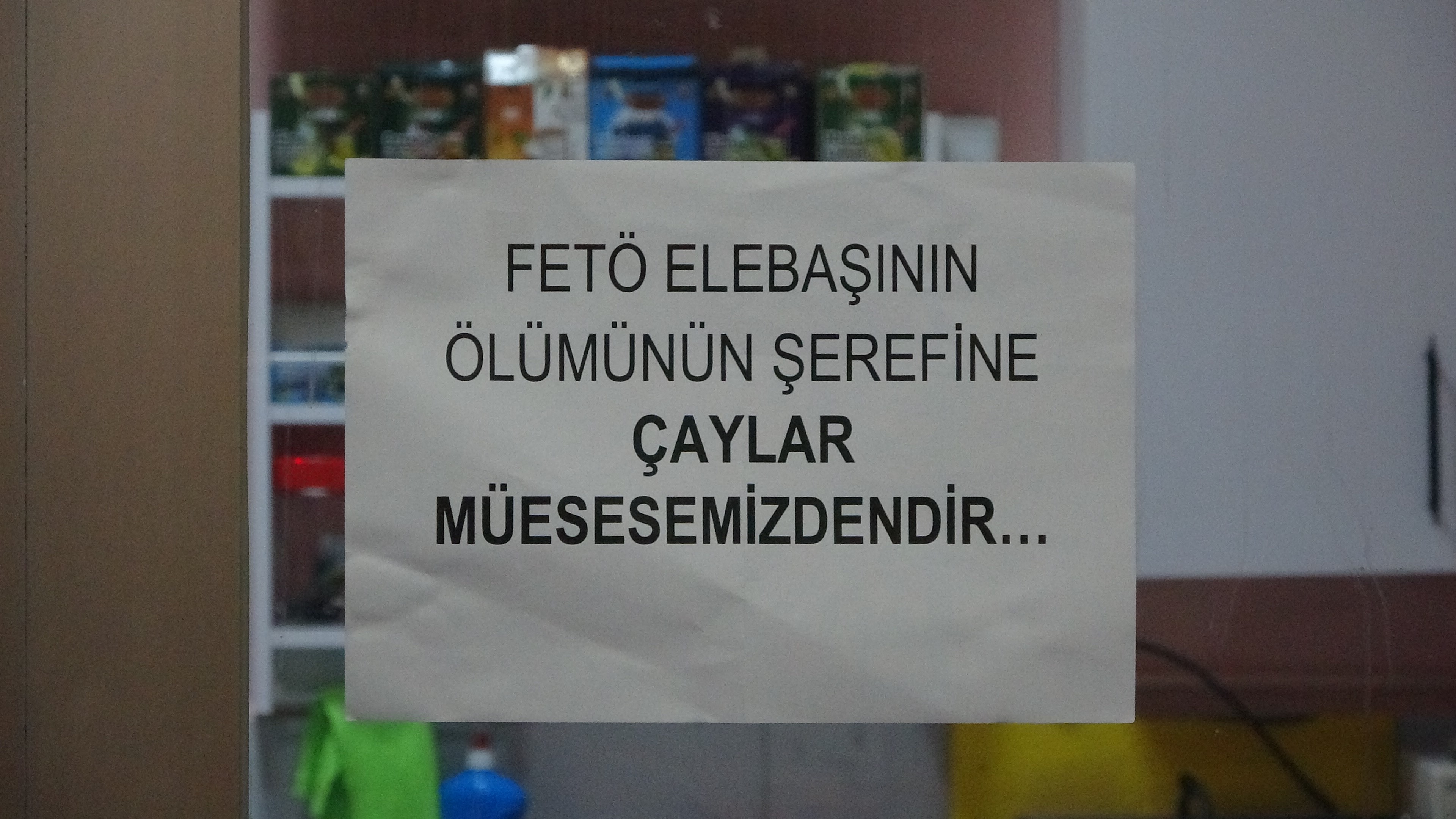 Çay Ocağı Işletmecisi, Fetö Elebaşının Ölümünü Ücretsiz Çayla Kutladı1