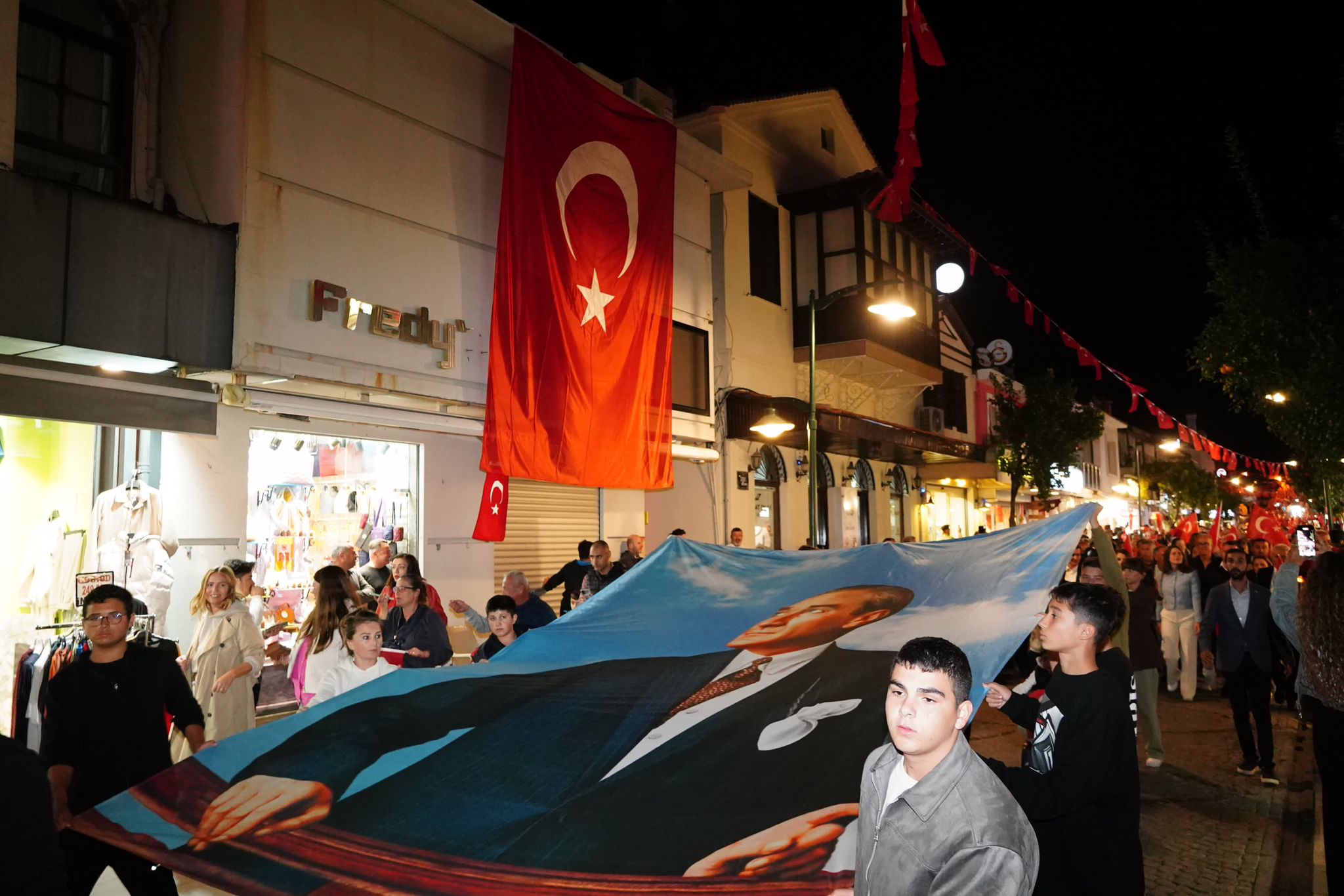 Çeşme 29 Eki̇m Cumhuri̇yet Bayrami 17-1
