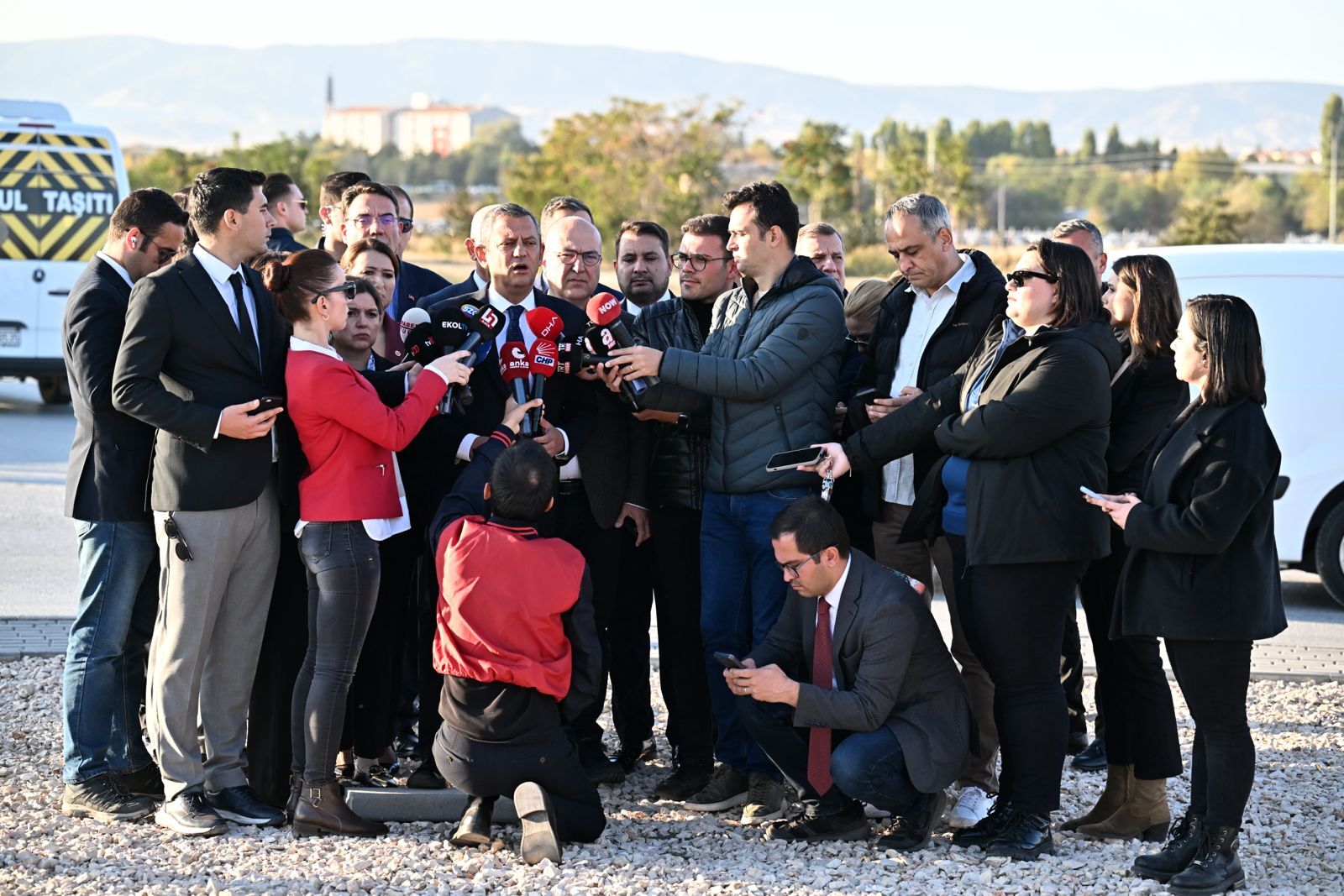 Chp'li Özgür Özel Teröre Karşı Cesurca Ayaktayız, Korkmuyoruz