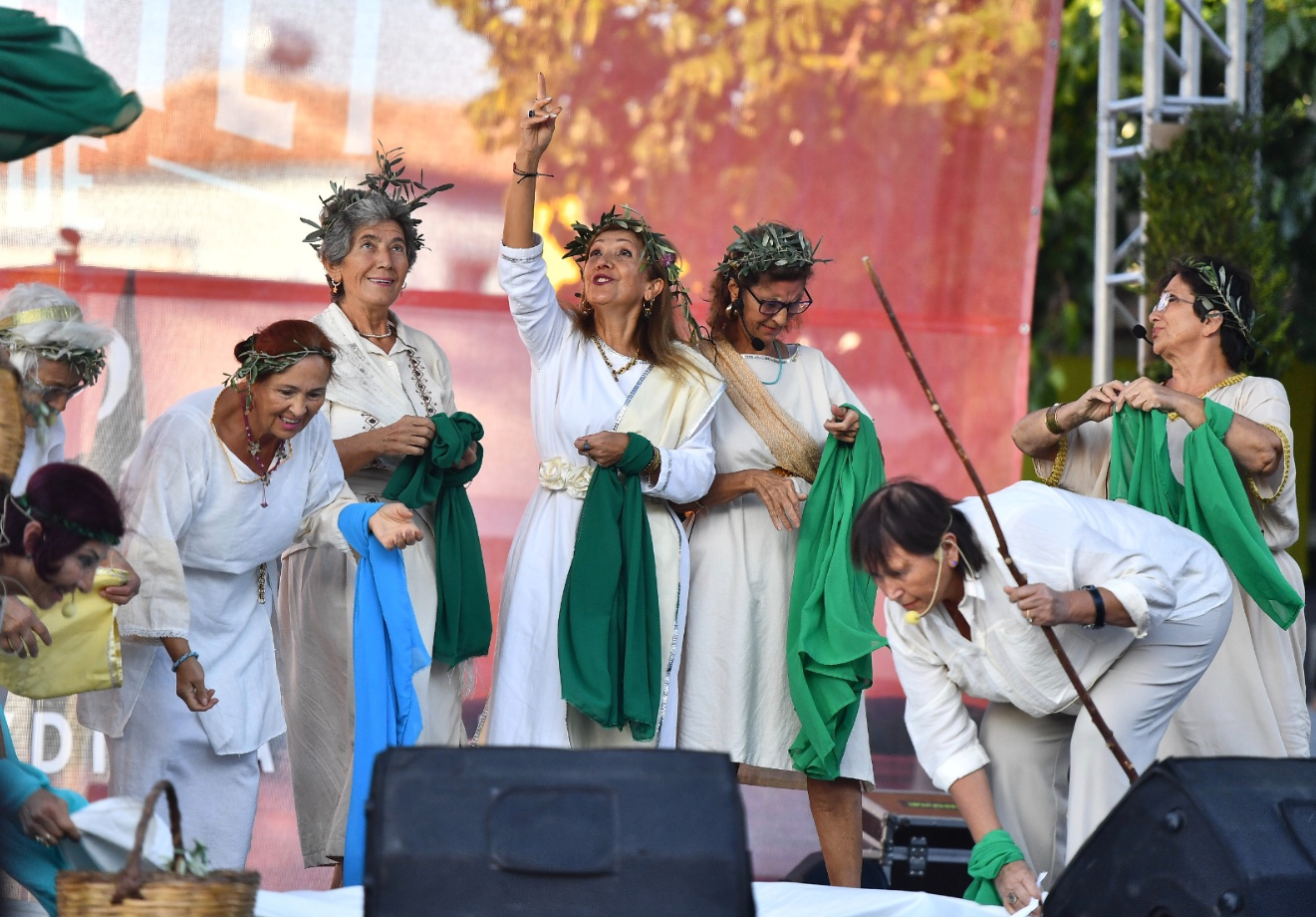Cumhuriyet Coşkusu İzmir’in Tüm Ilçelerine Yayılıyor (1)