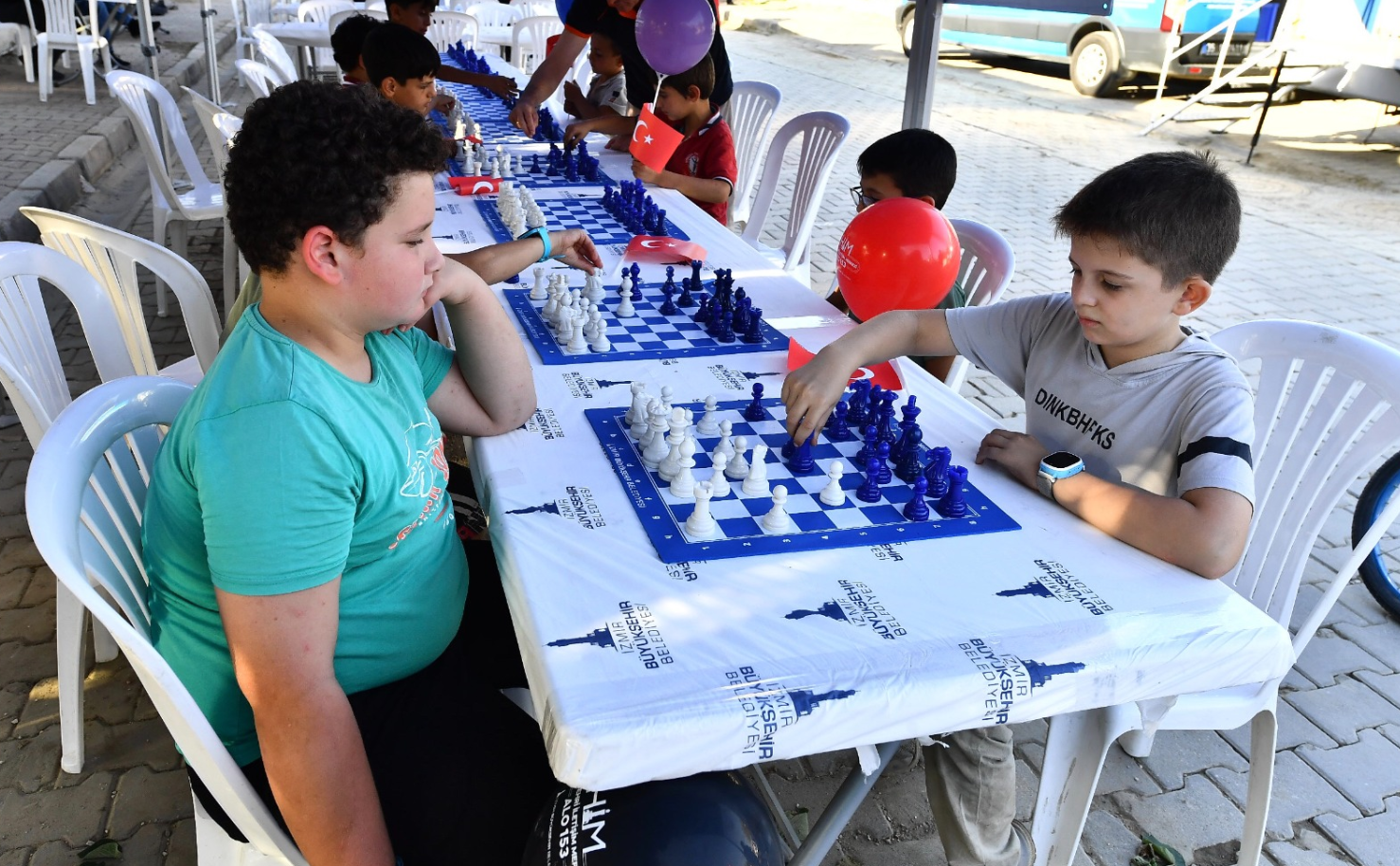 Cumhuriyet Coşkusu İzmir’in Tüm Ilçelerine Yayılıyor (3)