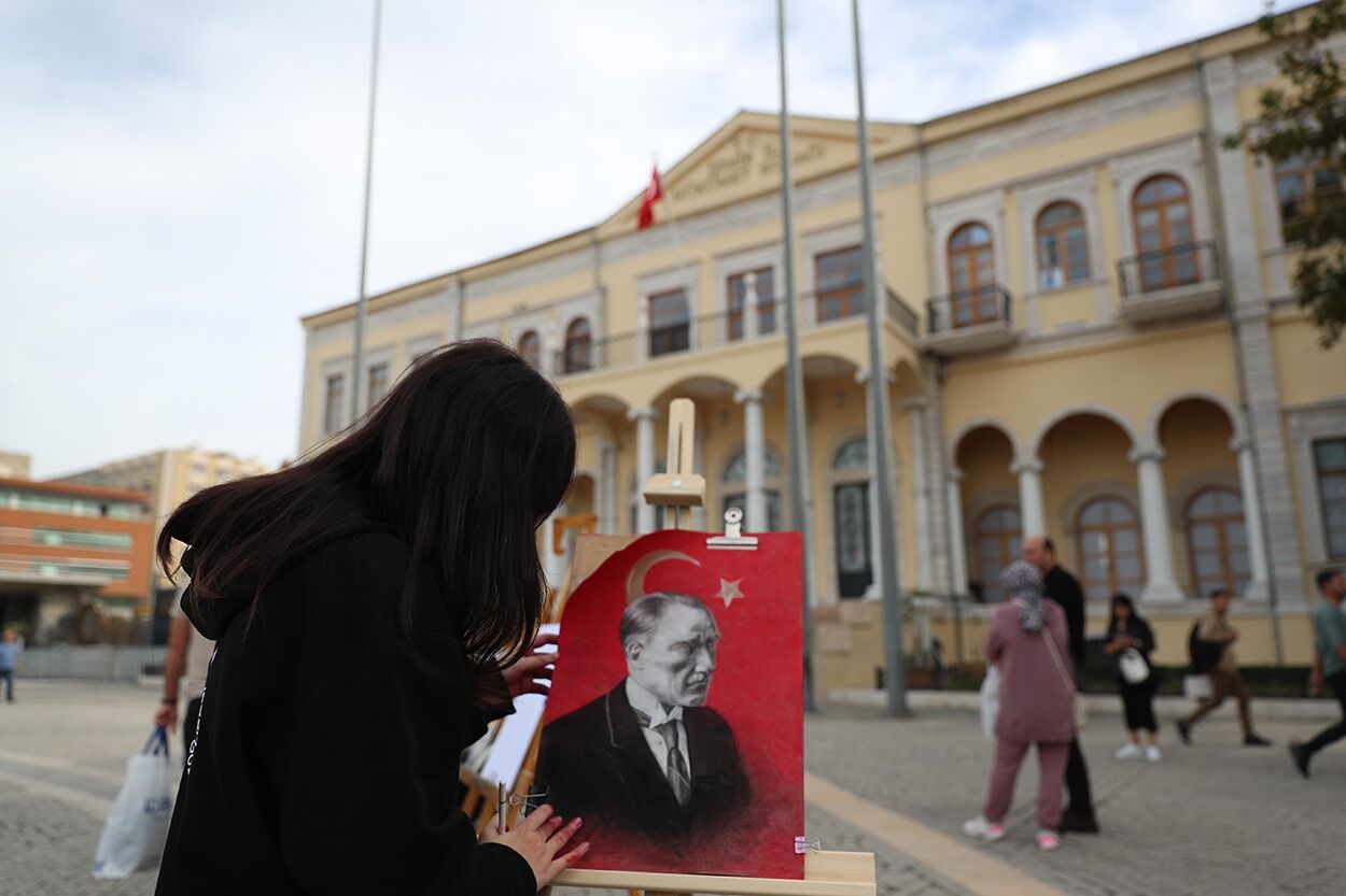 Cumhuriyetin 101. Yılı İzmir’de Coşkulu Kutlamalar Başlıyor! (3)-1