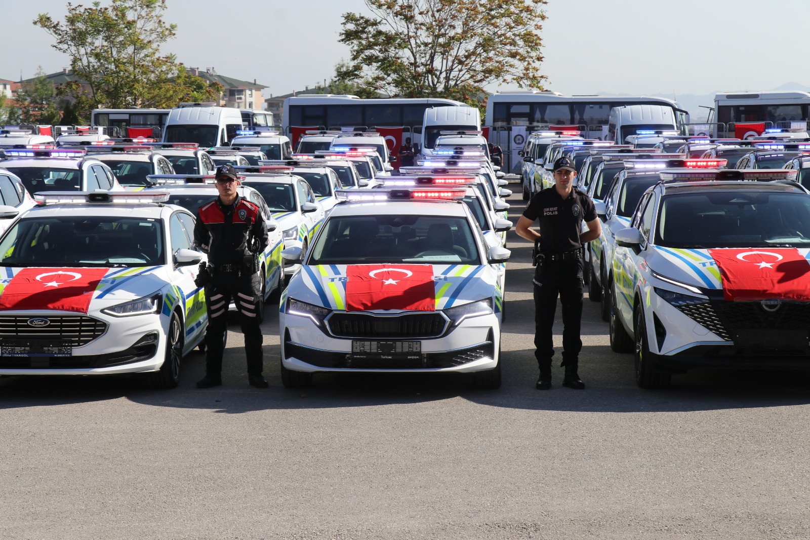 Denizli'de Emniyet Ve Jandarma Için 141 Yeni Araç Alındı (1)