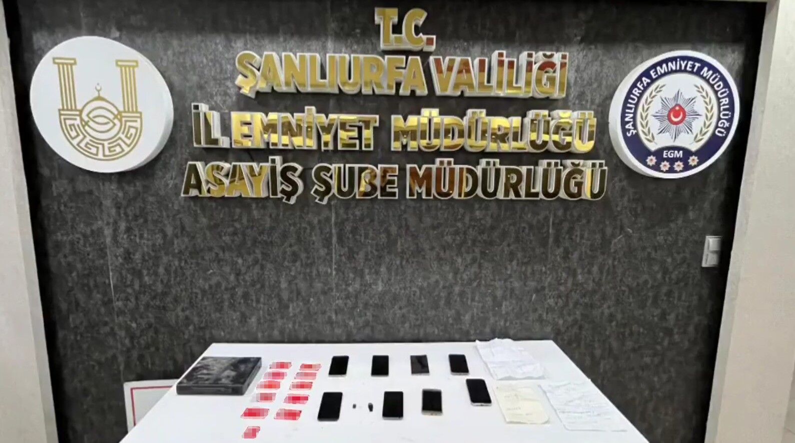 Dolandırıcılık Çetesi Çökertildi 25 Milyon Tl'lik Vurgun (1)