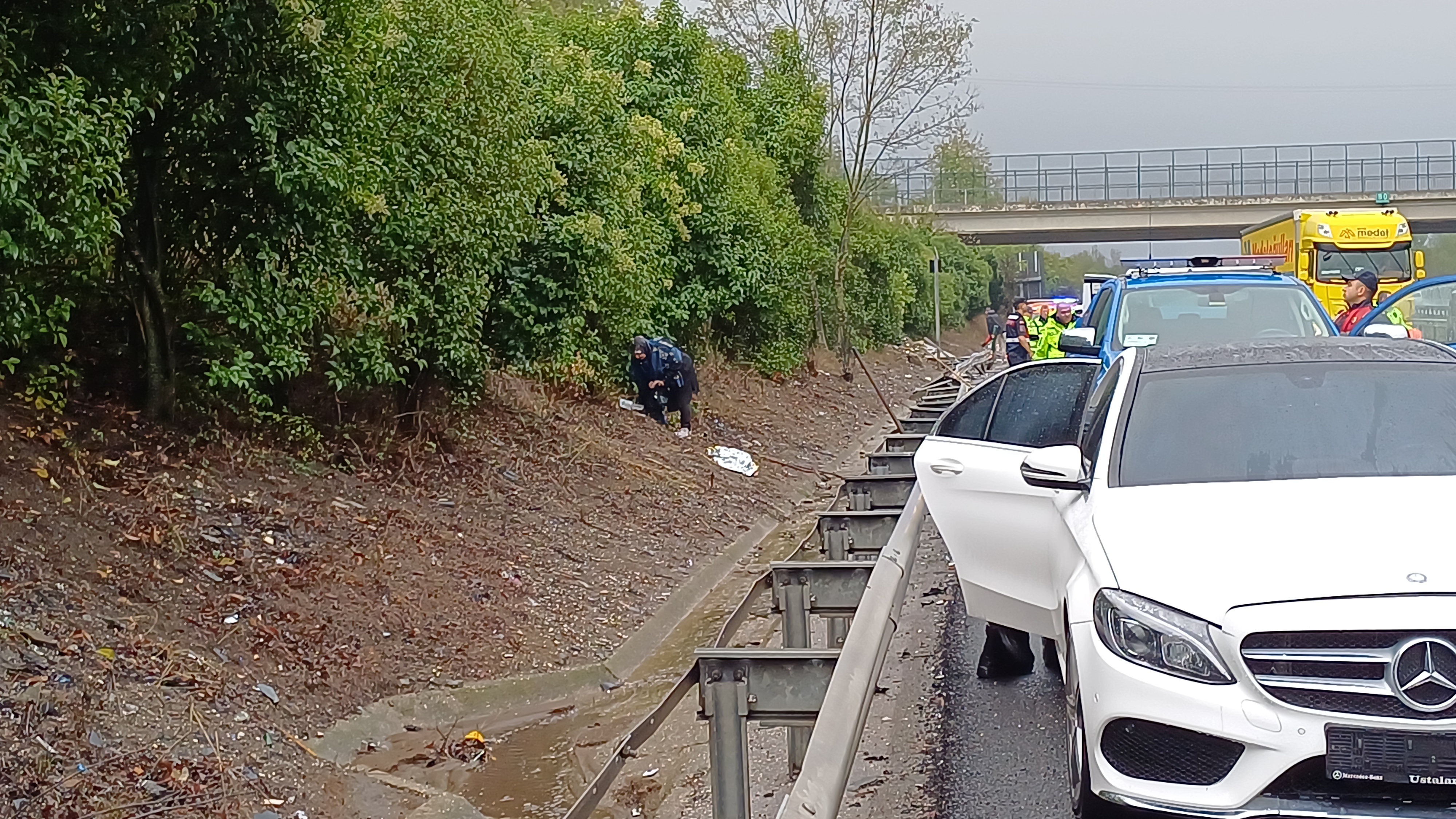 Düzce'de Zincirleme Trafik Kazası 1 Ölü, 2 Yaralı (2)