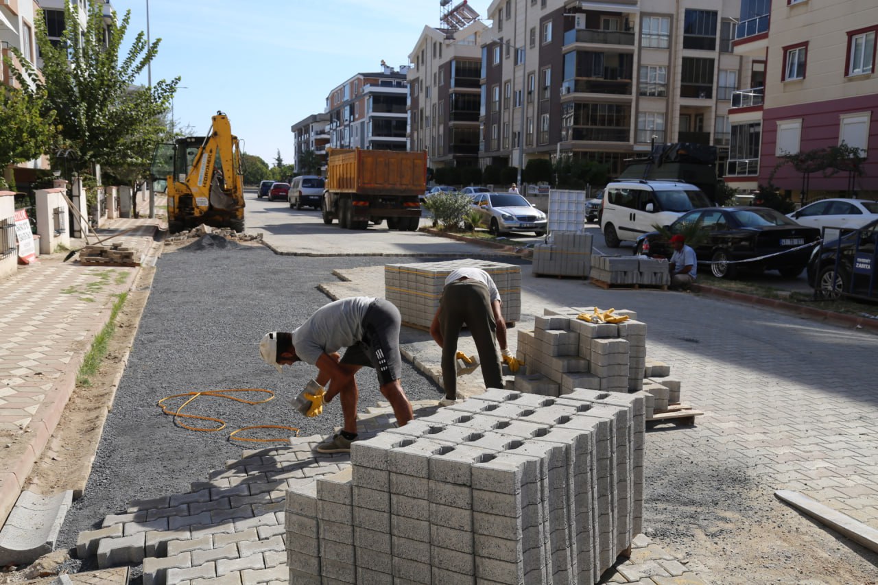 Edremit'te Altyapı Seferberliği Yollar Yenileniyor1