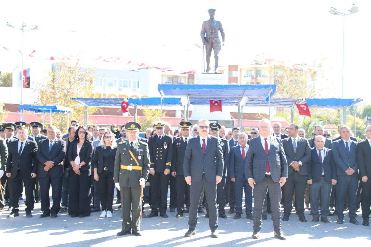 Edremit’te Cumhuriyet’in 101. Yılı Kutlamaları Resmi Törenle Başladı