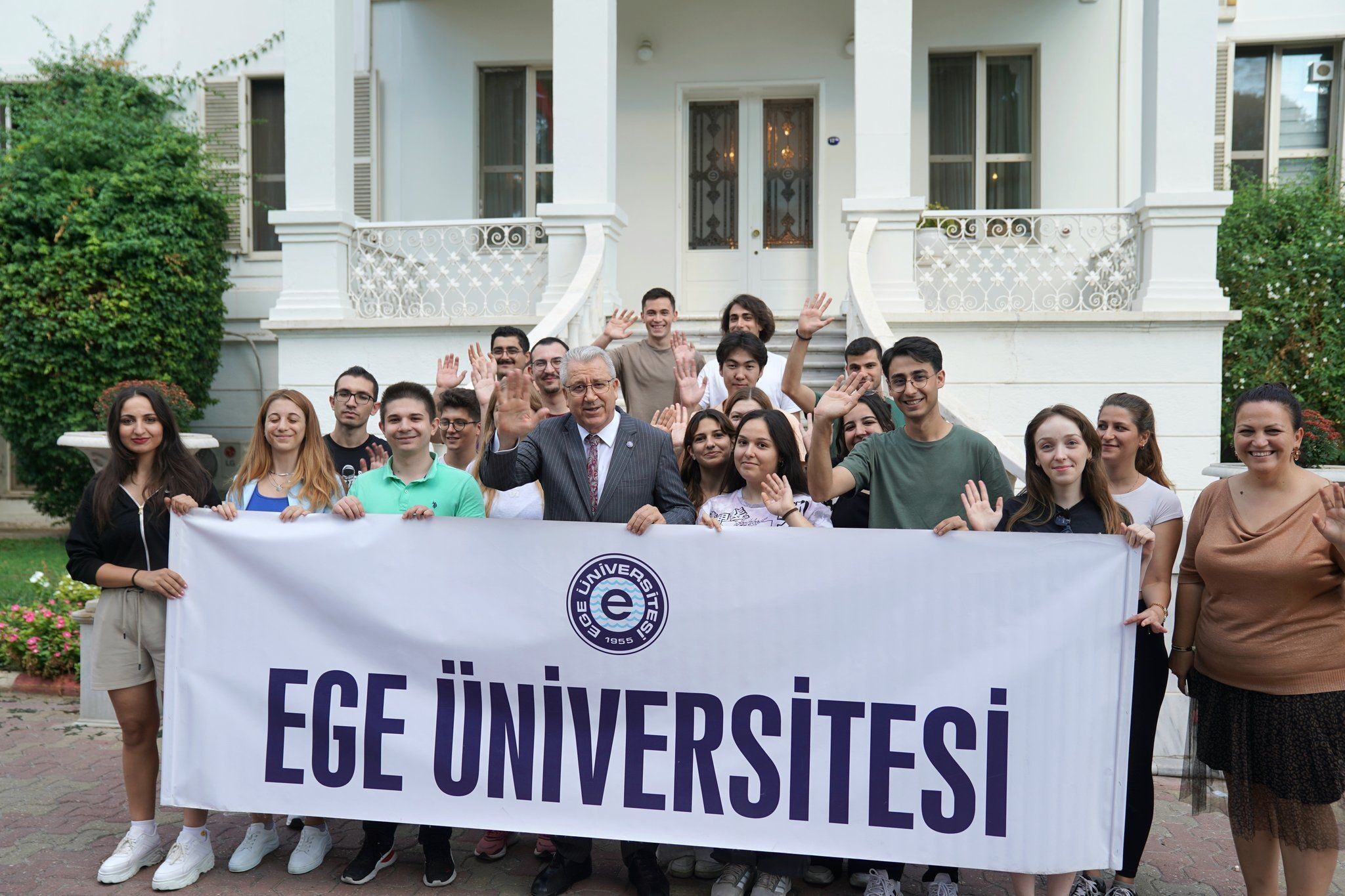 Ege Üniversitesi, Teknofest 2024 Için Takımlarını Uğurladı0
