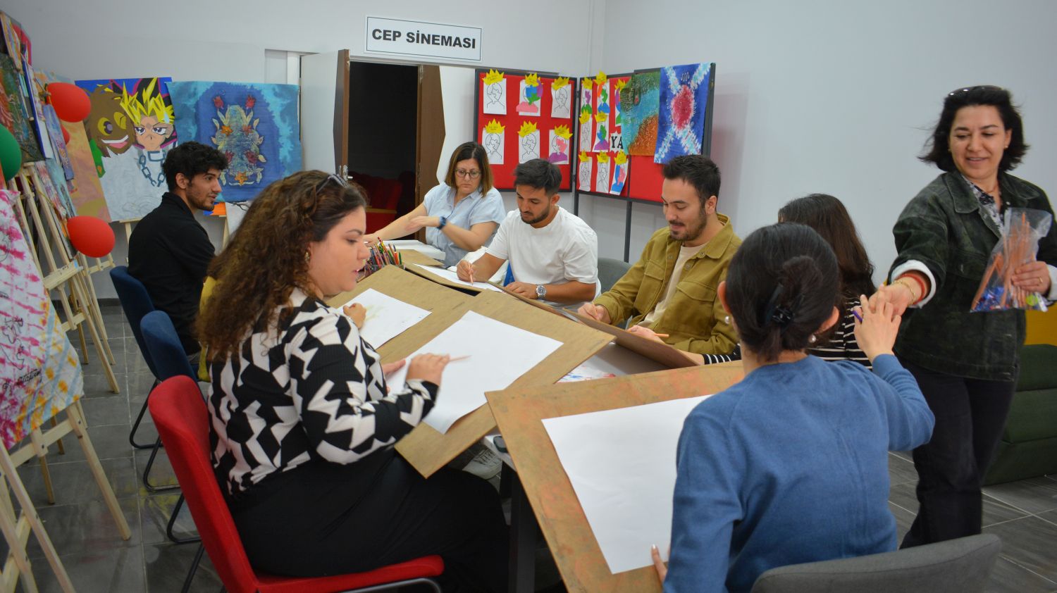 Ege Üniversitesi’nden “Atatürk Ve Cumhuriyet” Karakalem Etkinliği1