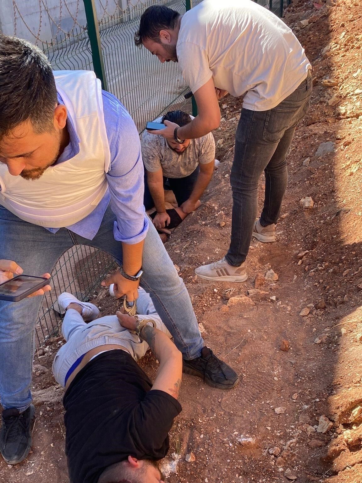 Gaziantep’te Husumetlilerini Tehdit Eden 12 Şahıs Tutuklandı1