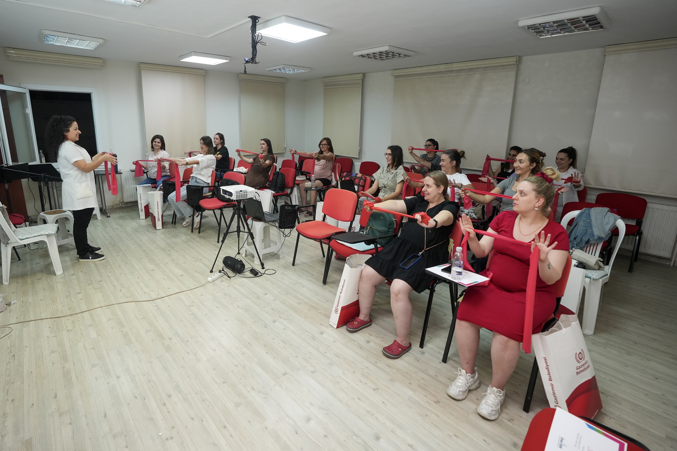 Gaziemir Belediyesi’nden Anne Adaylarına Gebe Okulu2