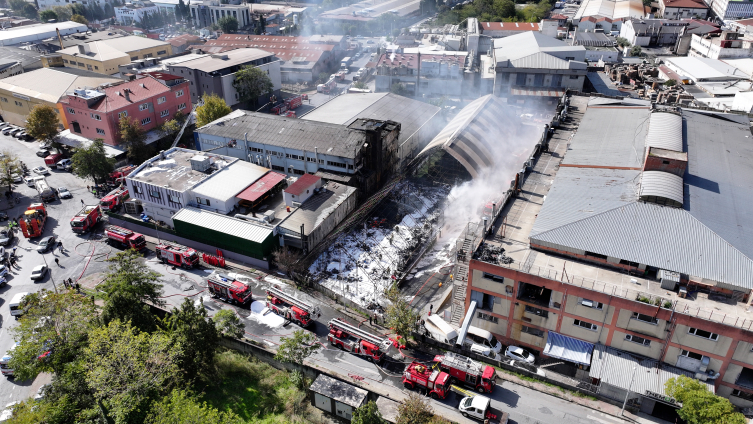 Gaziosmanpaşa'daki Fabrika Yangınında Korkunç Manzara 2