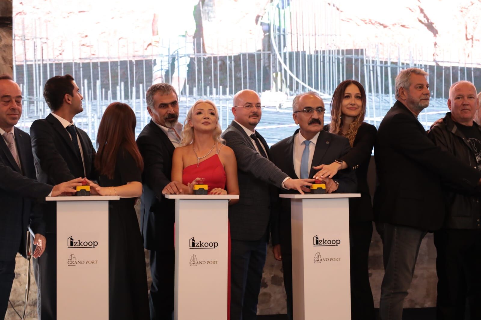 Grand Port Projesi İzmir'in Yeni Gözdesi, Temelini Attı2