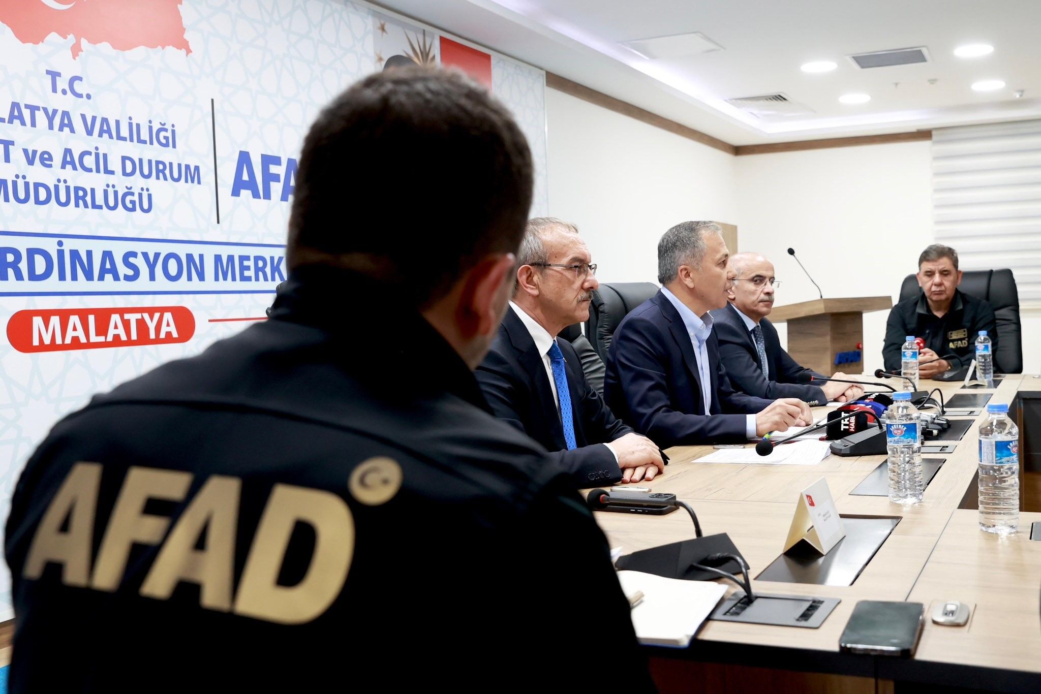 İçişleri Bakanı Yerlikaya Malatya'dan 112 Merkezimize Bin 112 Ihbar Geldi”1