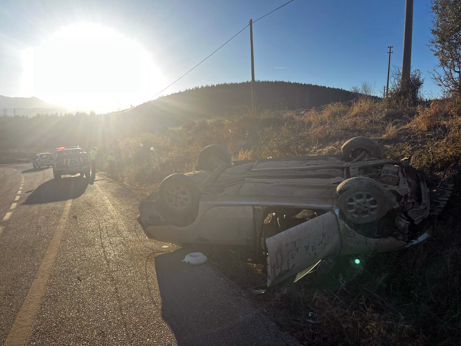 Isparta'da Otomobil Takla Attı 3 Yaralı, (2)-1