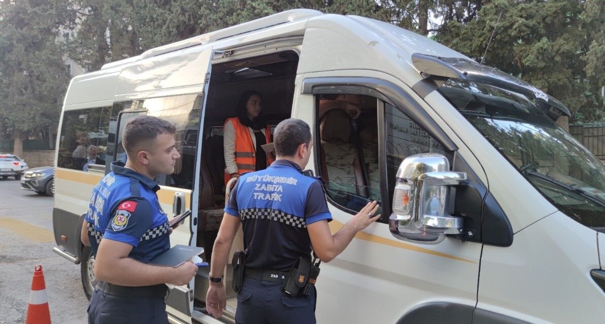 İzmir Büyükşehir Belediyesi’nden Okul Servislerine Sıkı Denetim