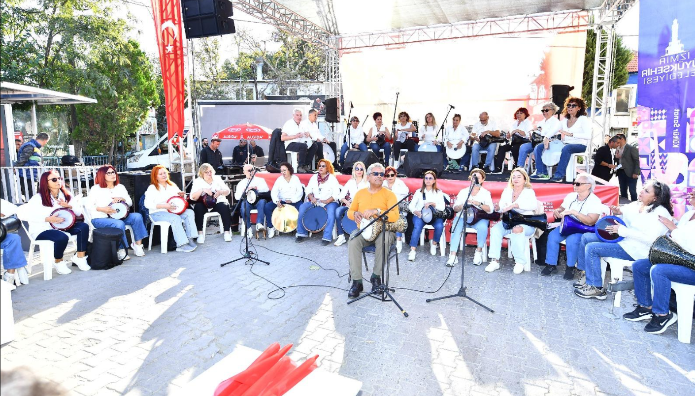 İzmir'de Cumhuriyet Sevinci Ulamış'ta Etkinliklerle Kutlandı (4)