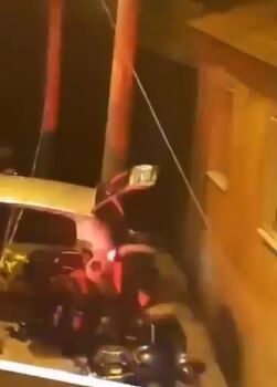 İzmir'de Kaçan Otomobilin Lastiklerine Ateş Açıldı 2 Yaralı (2)