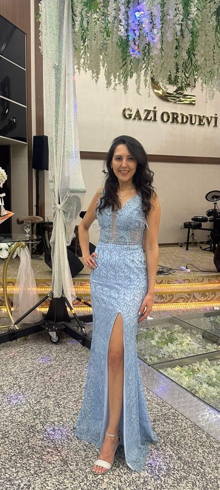 İzmirli Doktorlar Gülşah Özen Ve Burak Açan Evlendi