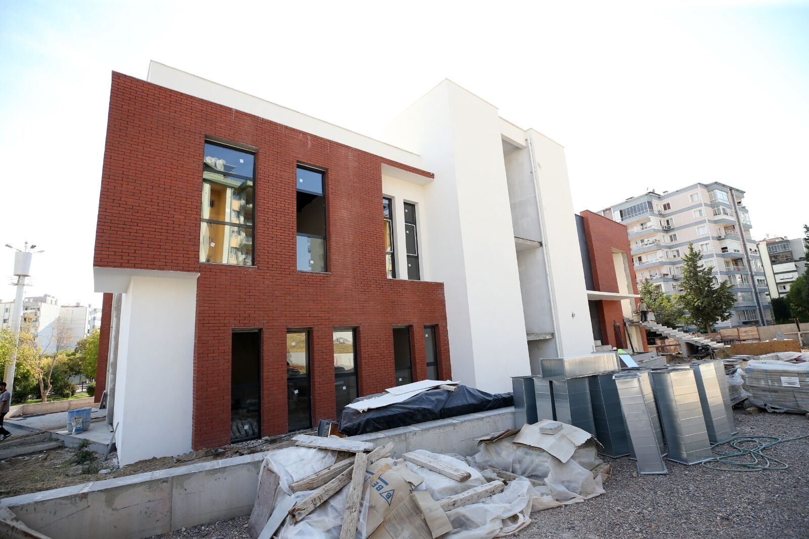 Karşıyaka Belediyesi’nden Yeni Taziye Evi Ve Kütüphane2