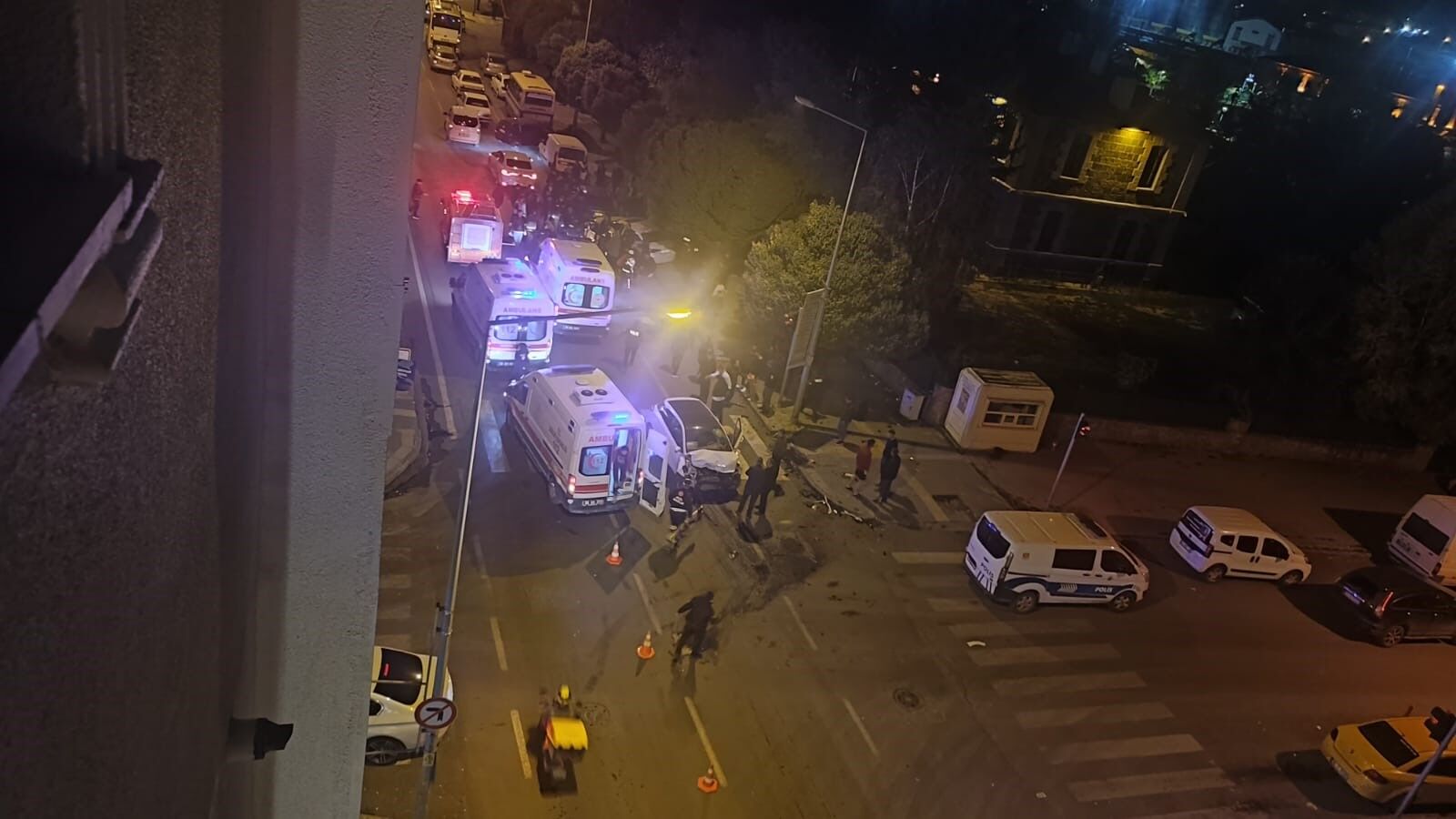 Kars'ta Iki Araç Çarpıştı 3 Yaralı! (3)