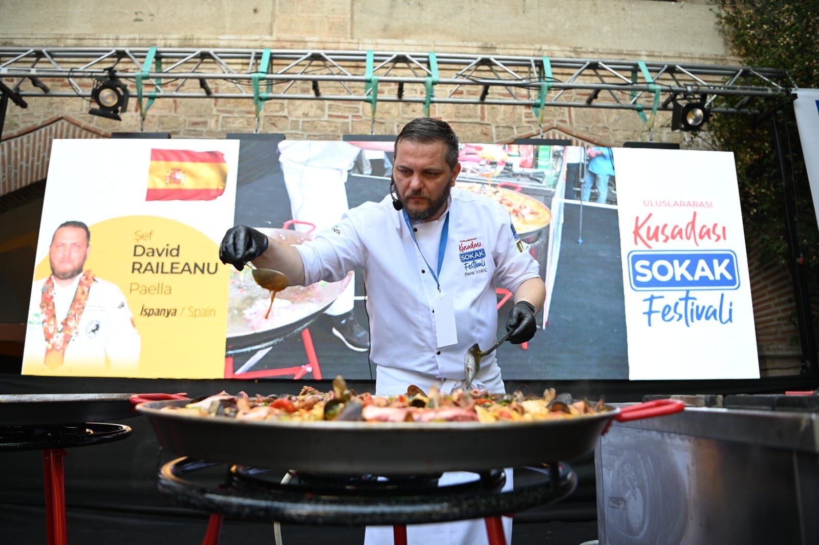 Kuşadası Sokak Festivali Coşkuyla Devam Ediyor (4)