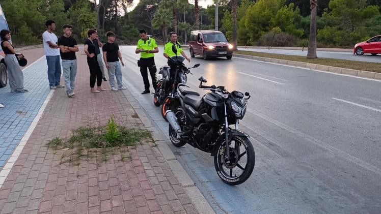 Manavgat’ta Ehliyetsiz Motosiklet Kazası Sürücü Ceza Aldı (2)